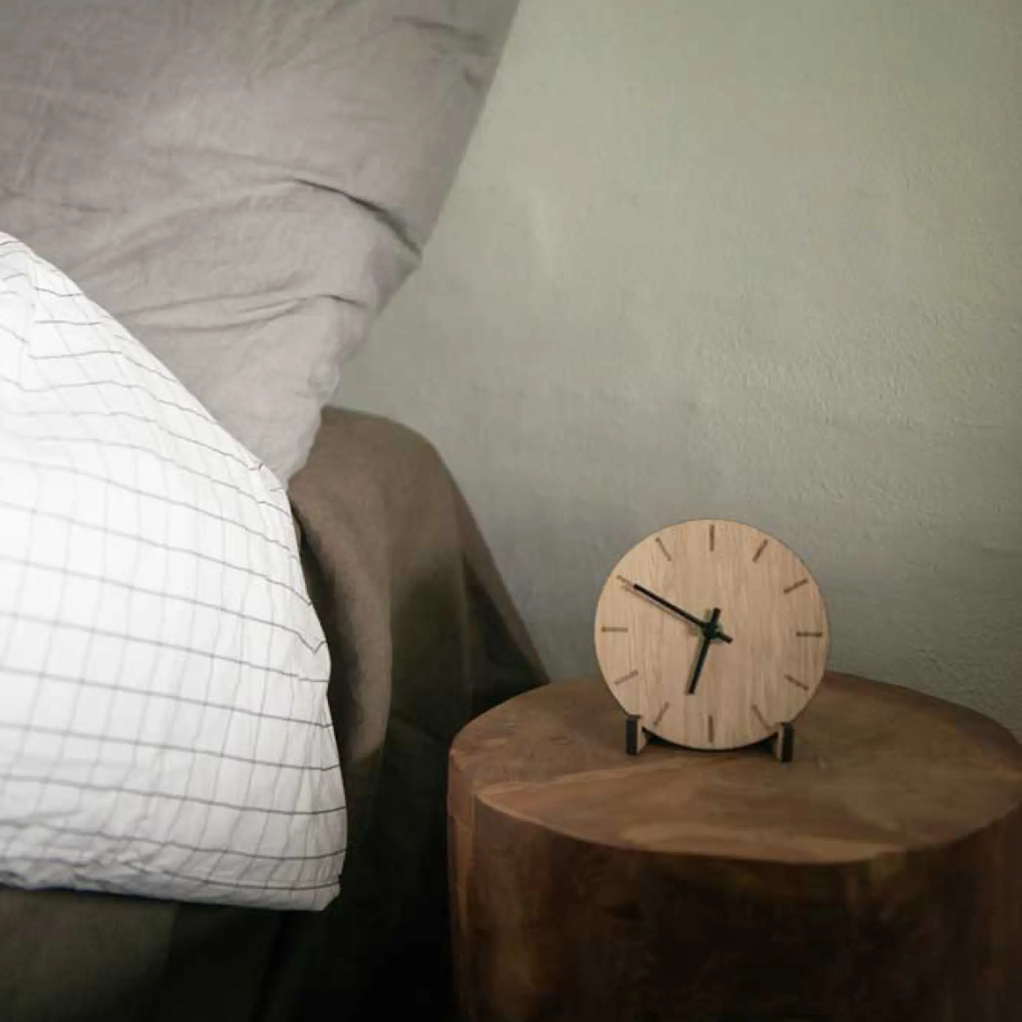 Hemverk Light Oak bordsur 12 cm ljus ek med svart visare