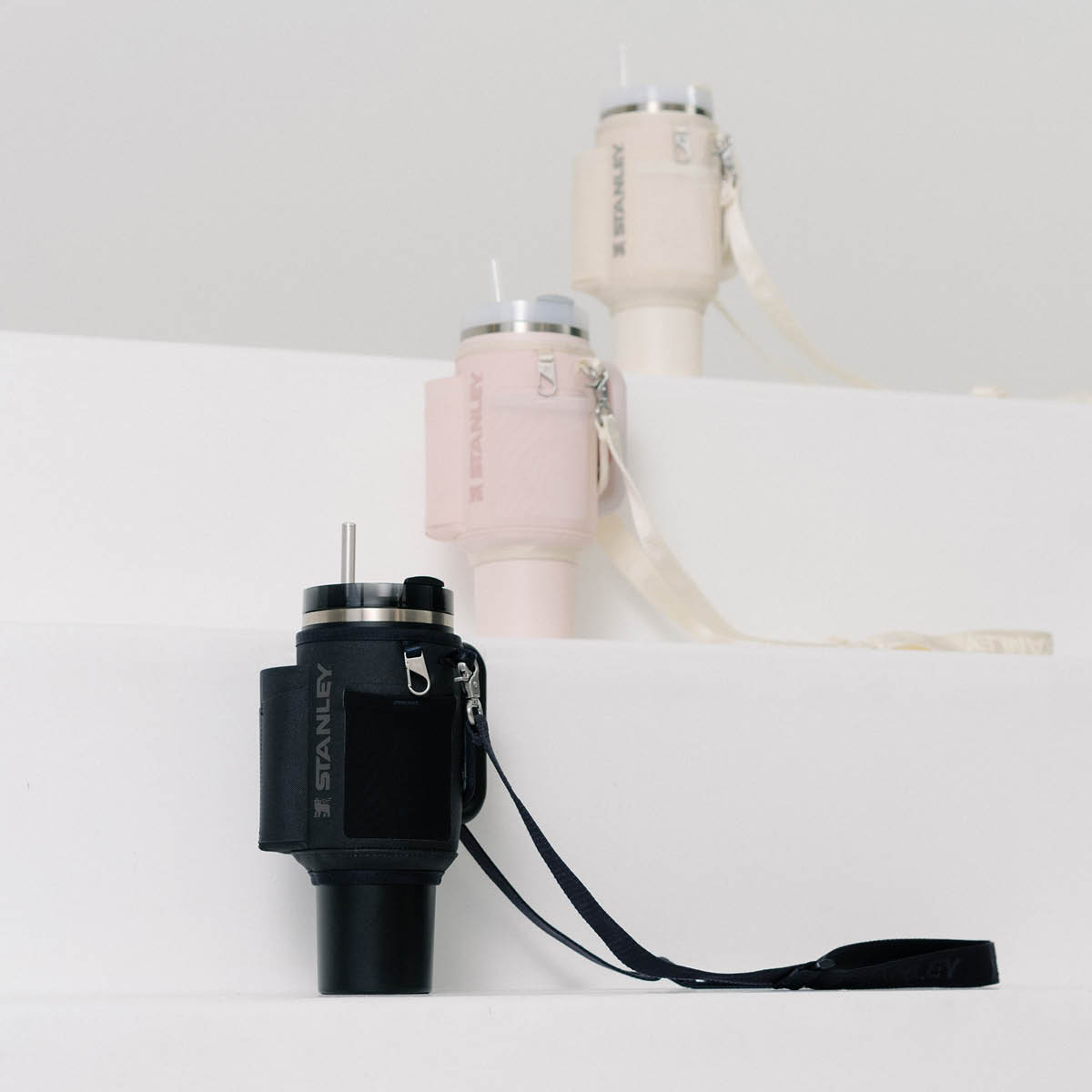 Stanley Quencher bæreveske 0,89L cream