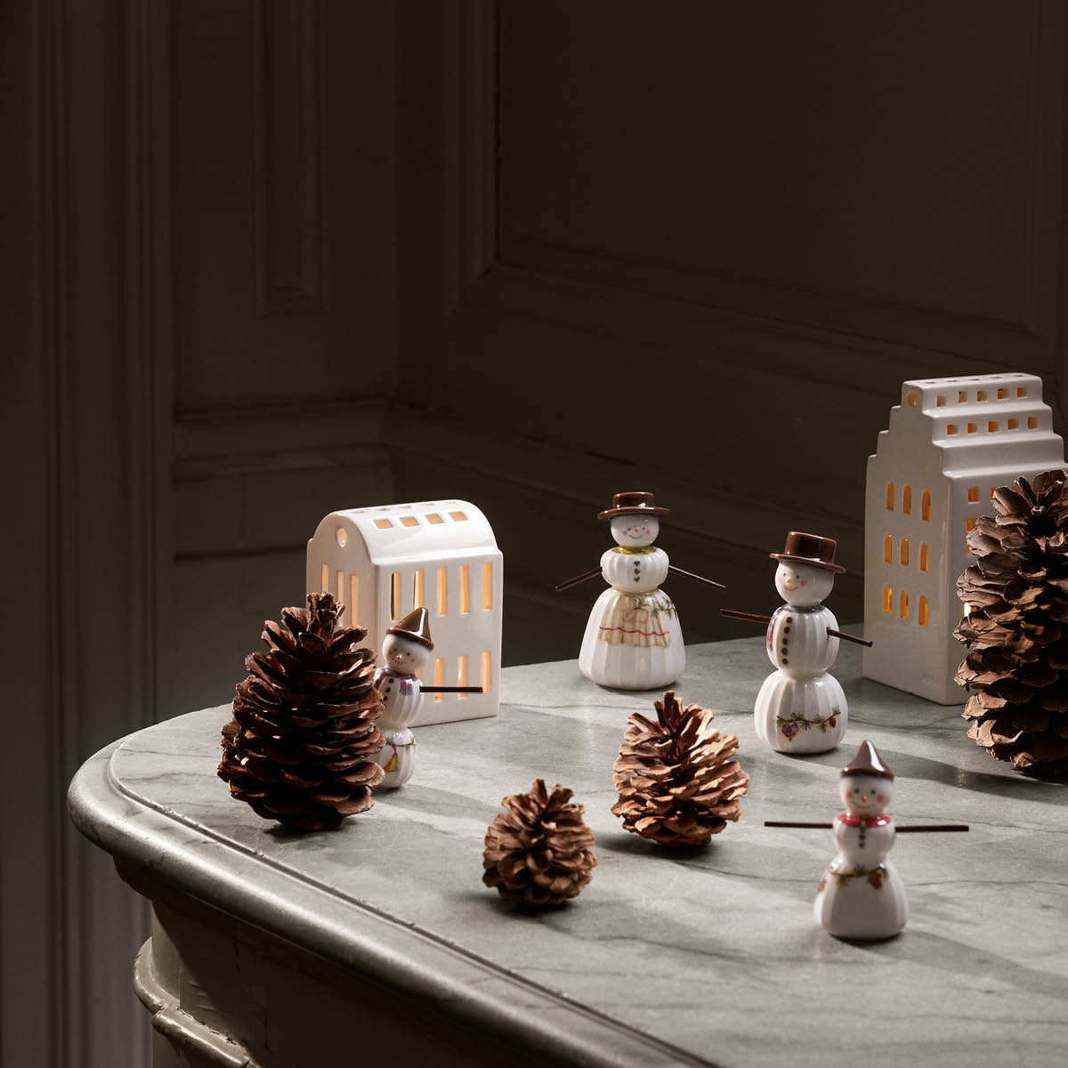 Kähler Hammershøi Christmas snøgutt 9 cm hvit m/ dekor