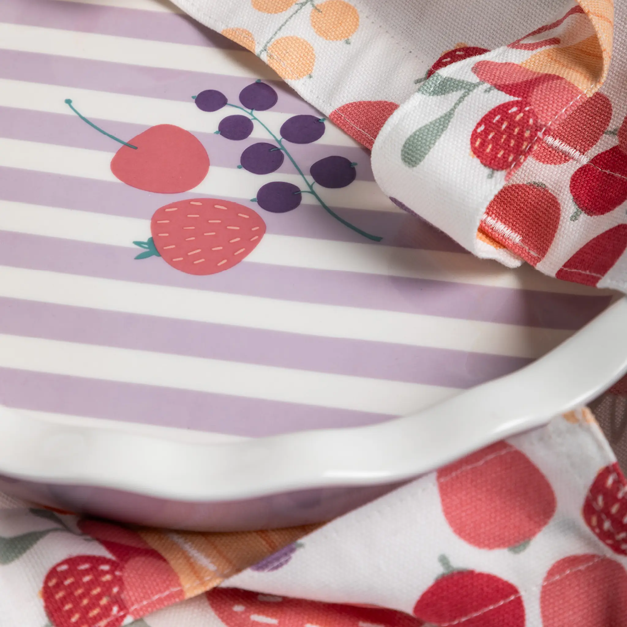 Iloleipuri Bärkalas Piirakkavuoka 25 cm Vaaleanpunainen