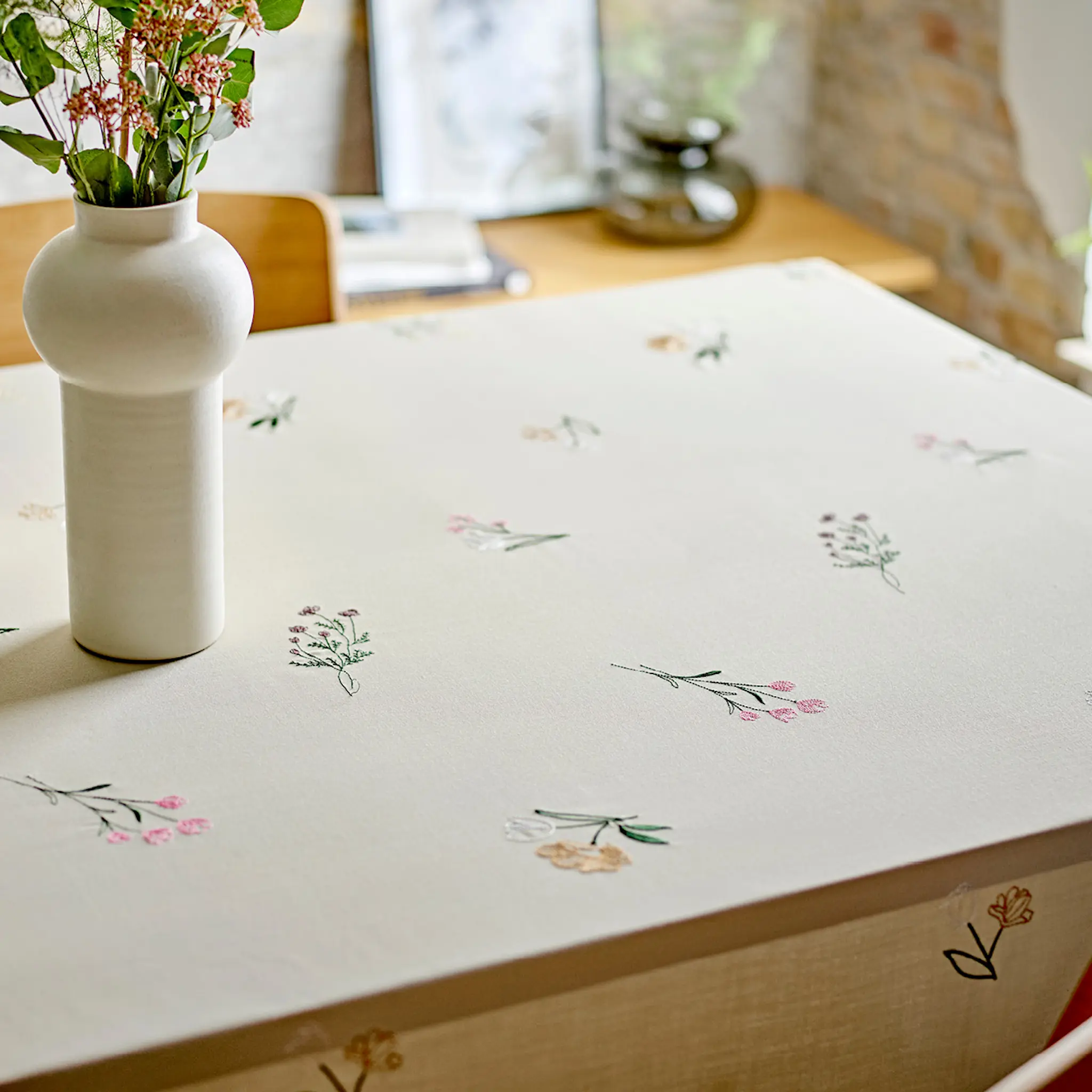 Södahl Charm duk 140x270 cm beige