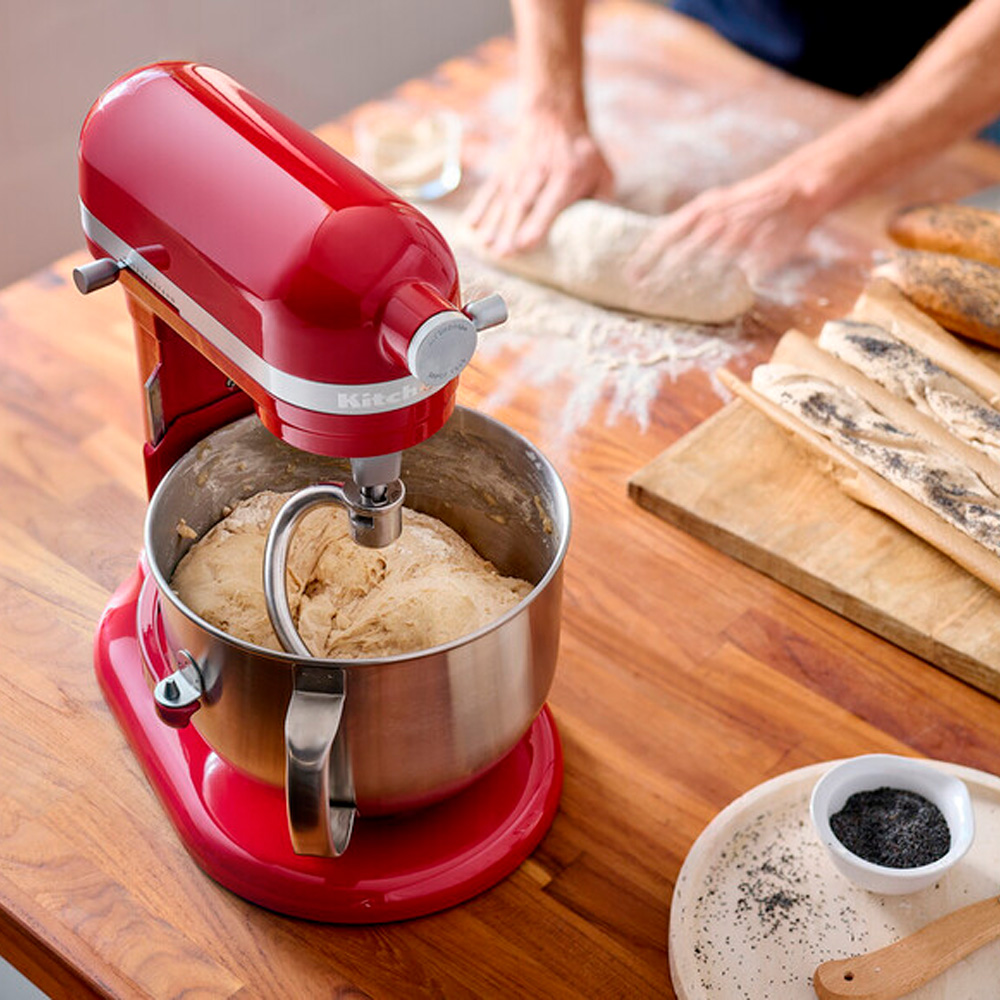 KitchenAid Artisan kjøkkenmaskin med bolleløft 5KSM70SHXEER 6,6L rød