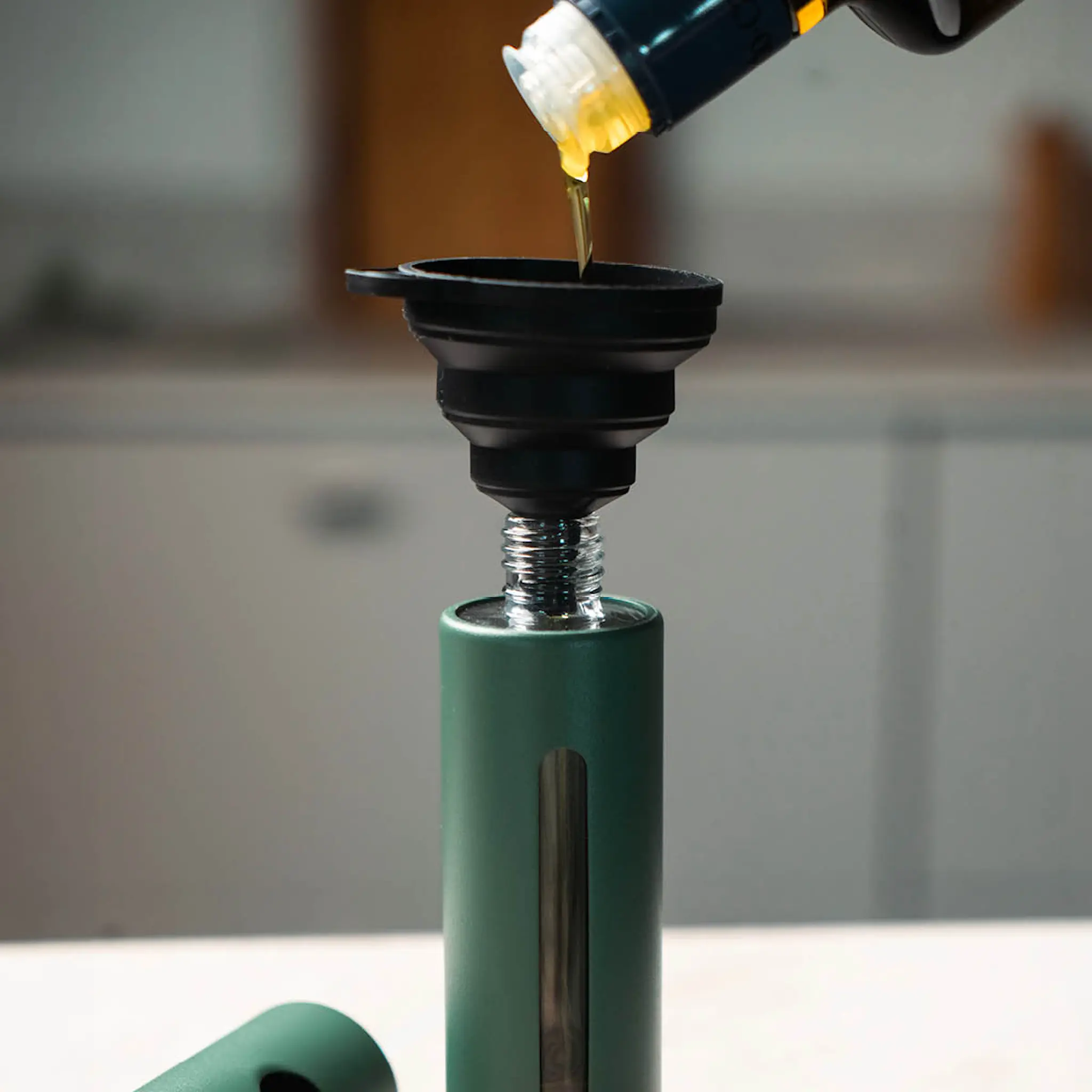 Zassenhaus Oleon sprayflaska för olja 100 ml grön