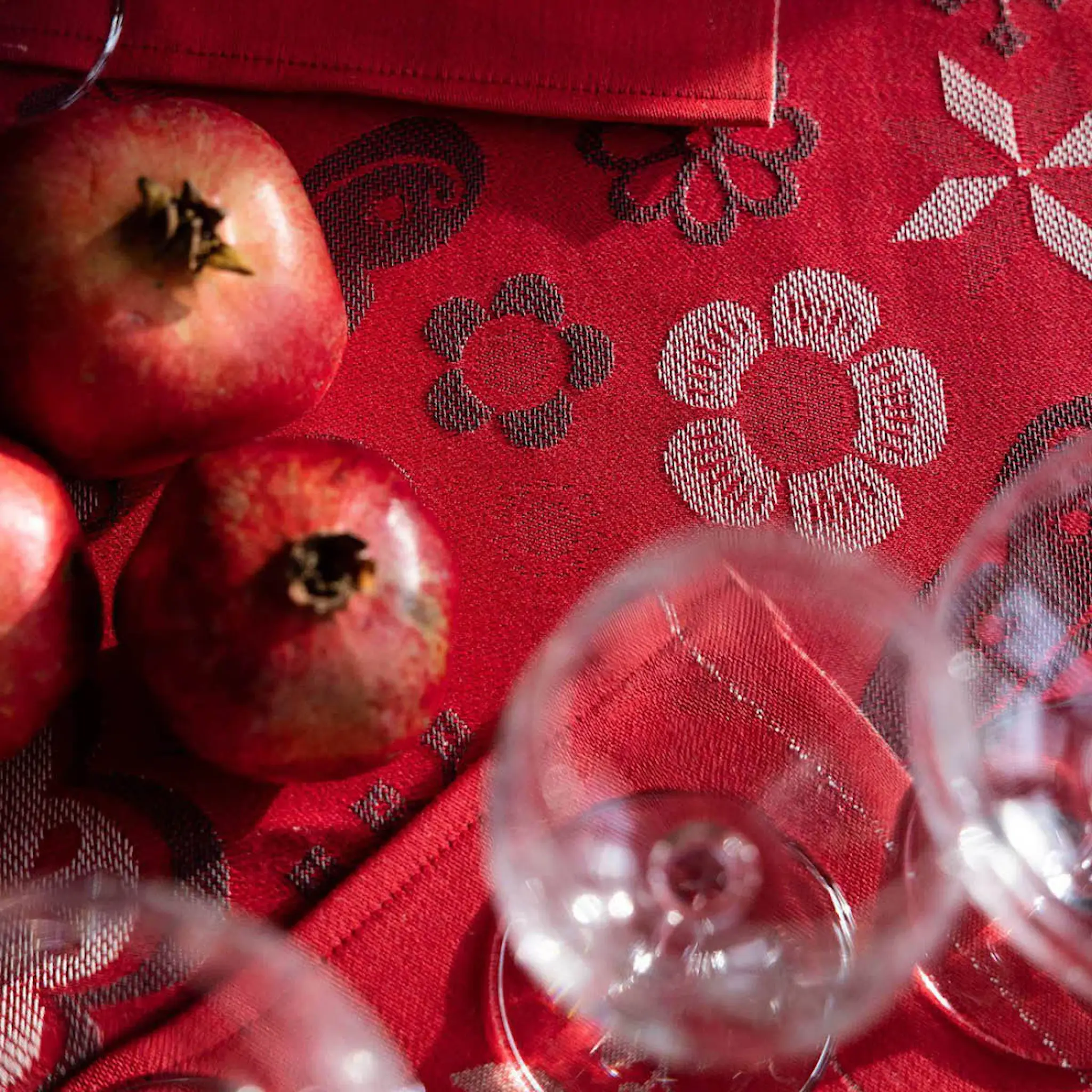 Ekelund Torplyckan Pöytäliina 145x250 cm Punainen