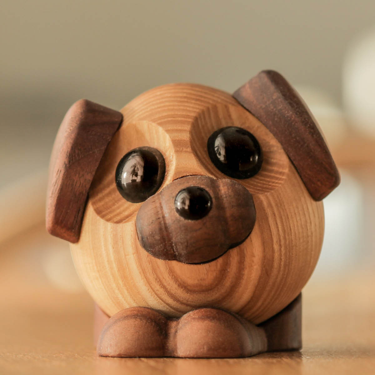 FableWood Puufiguuri Koira Buddy 8 cm Saarni/Pähkinä