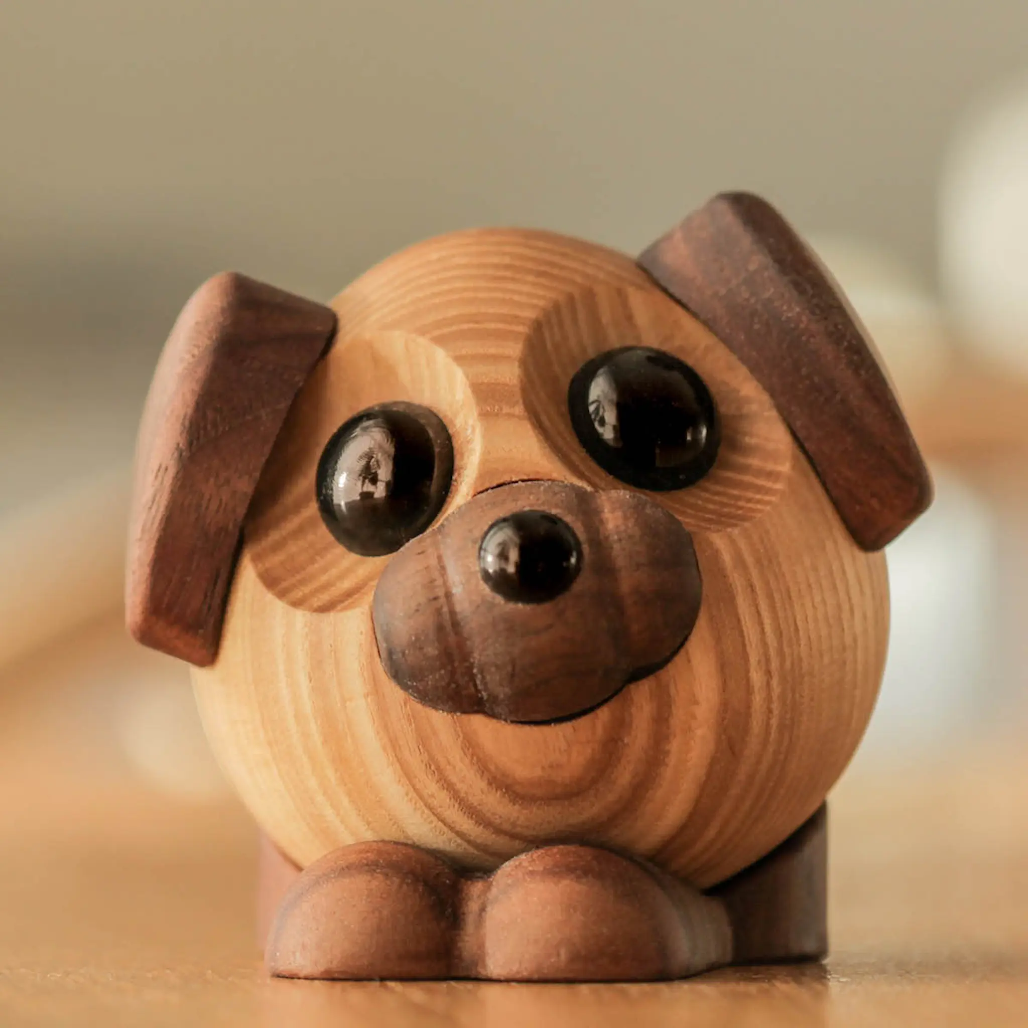 FableWood Puufiguuri Koira Buddy 8 cm Saarni/Pähkinä