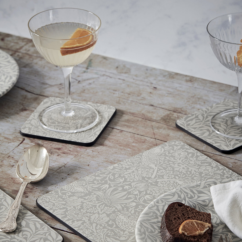 Morris & Co Strawberry Thief Bordstablett 30x40 cm 4-pack pure vit