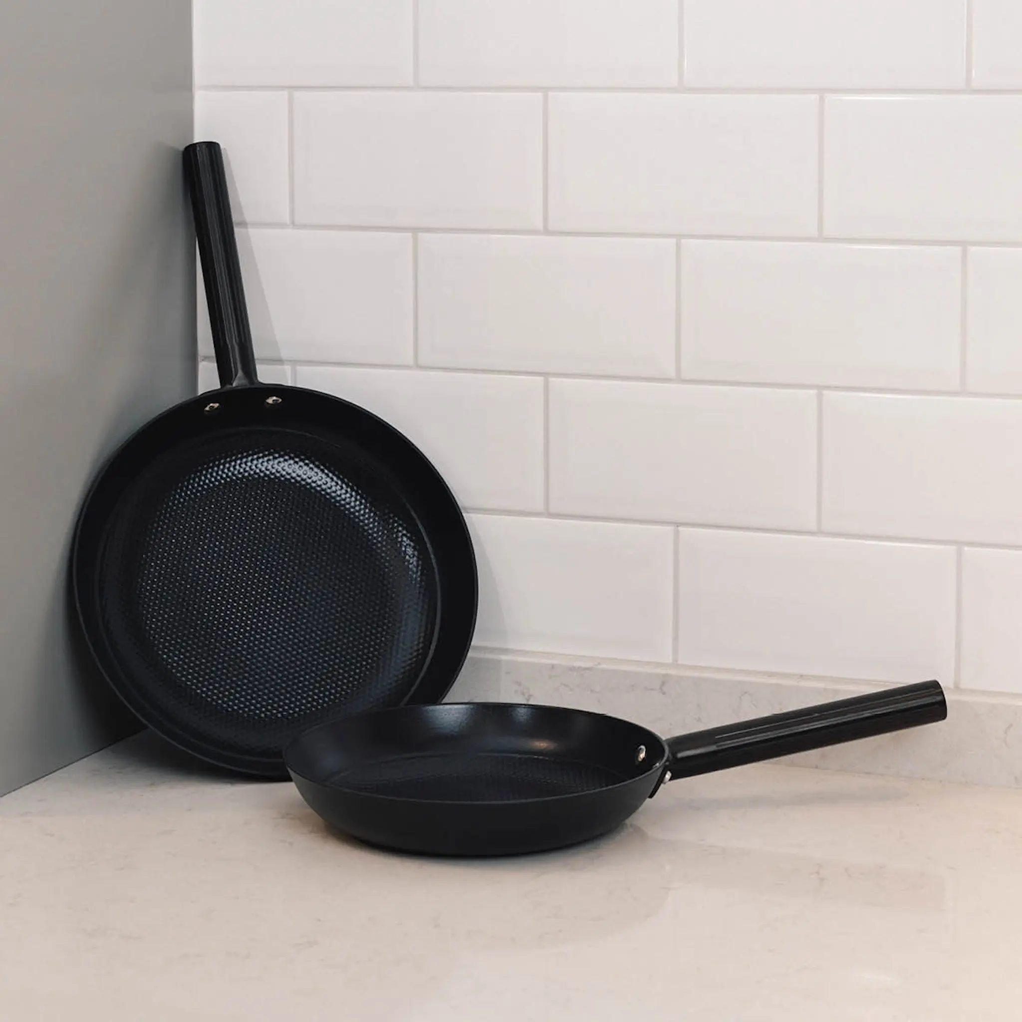 Vargen & Thor Aska DUO støpejernspanne sett 2 deler 24+28 cm svart