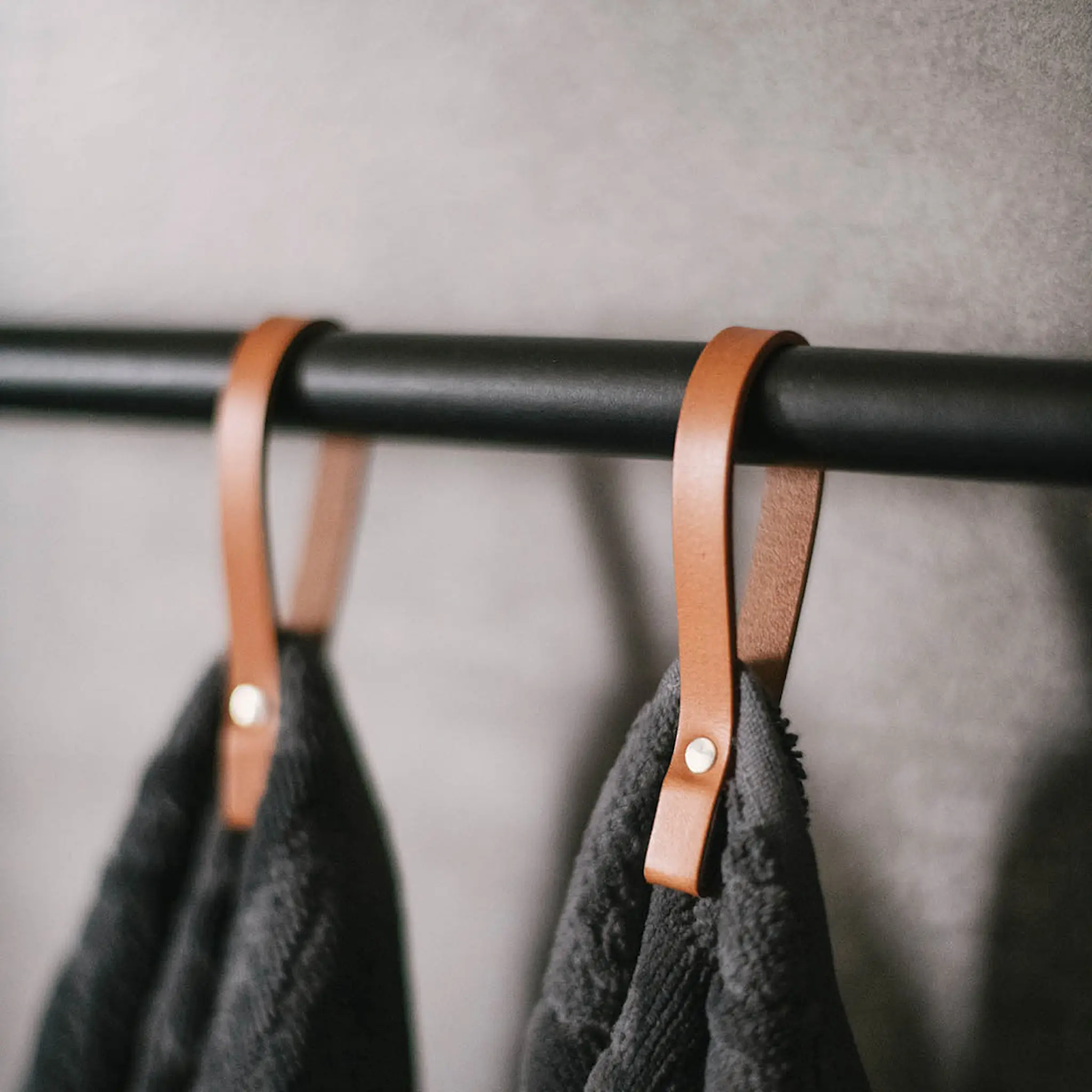 Nordan Home Magnetisk handdukshållare i läder 8x1 cm 2-pack ljusbrun