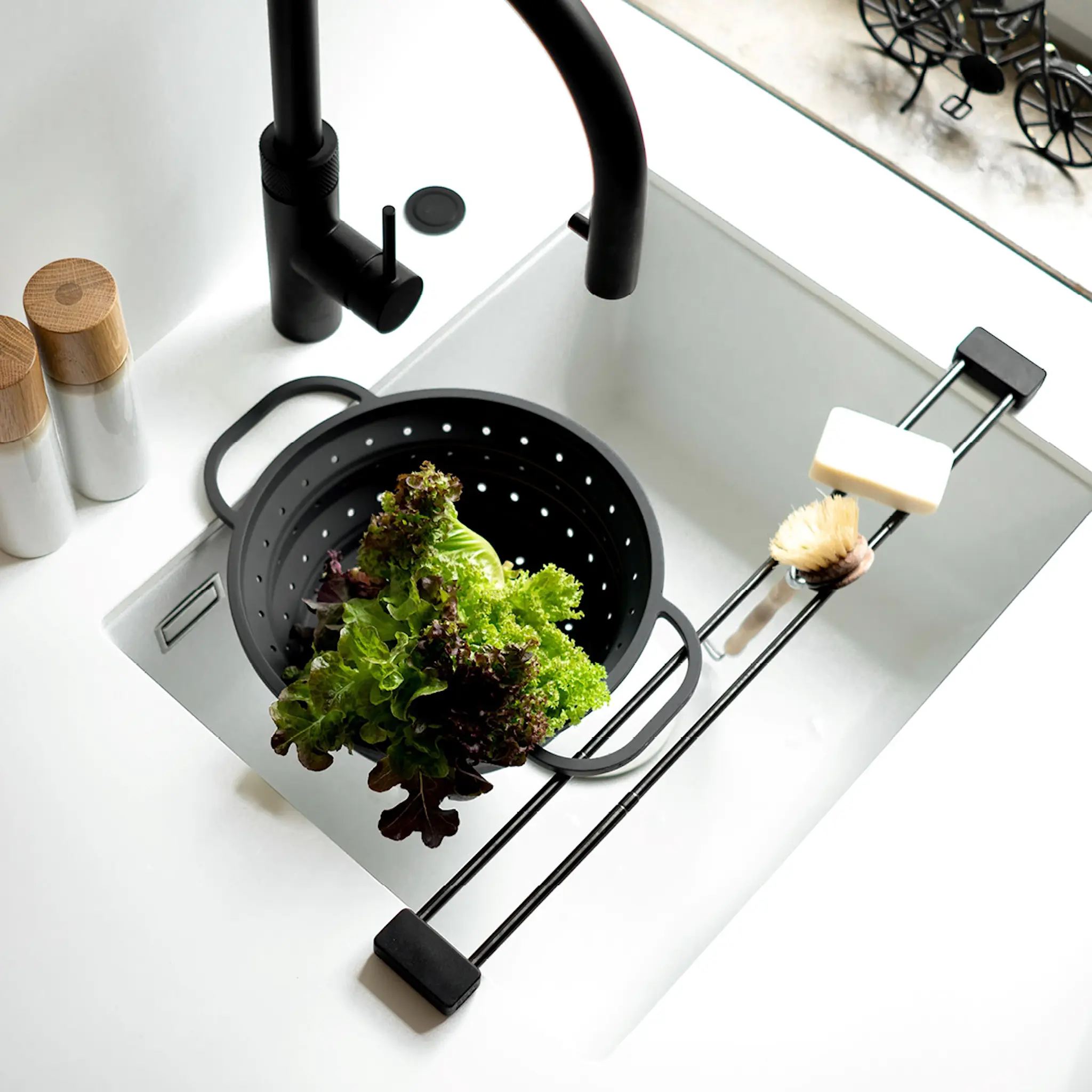 Brainstream Drip Astiankuivausteline dripline Musta