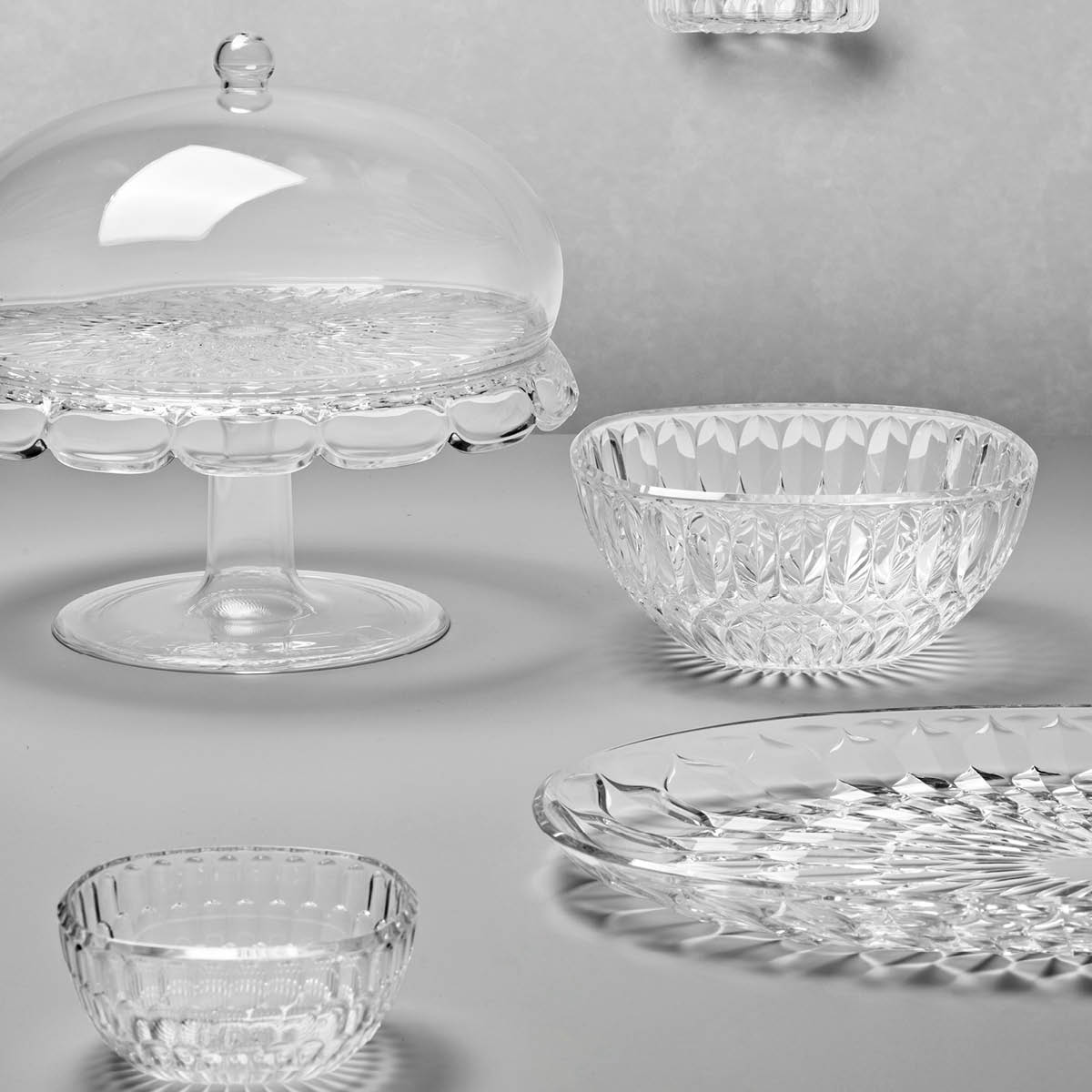 Guzzini Vanity tårtfat med kupa 30 cm bioplast klar