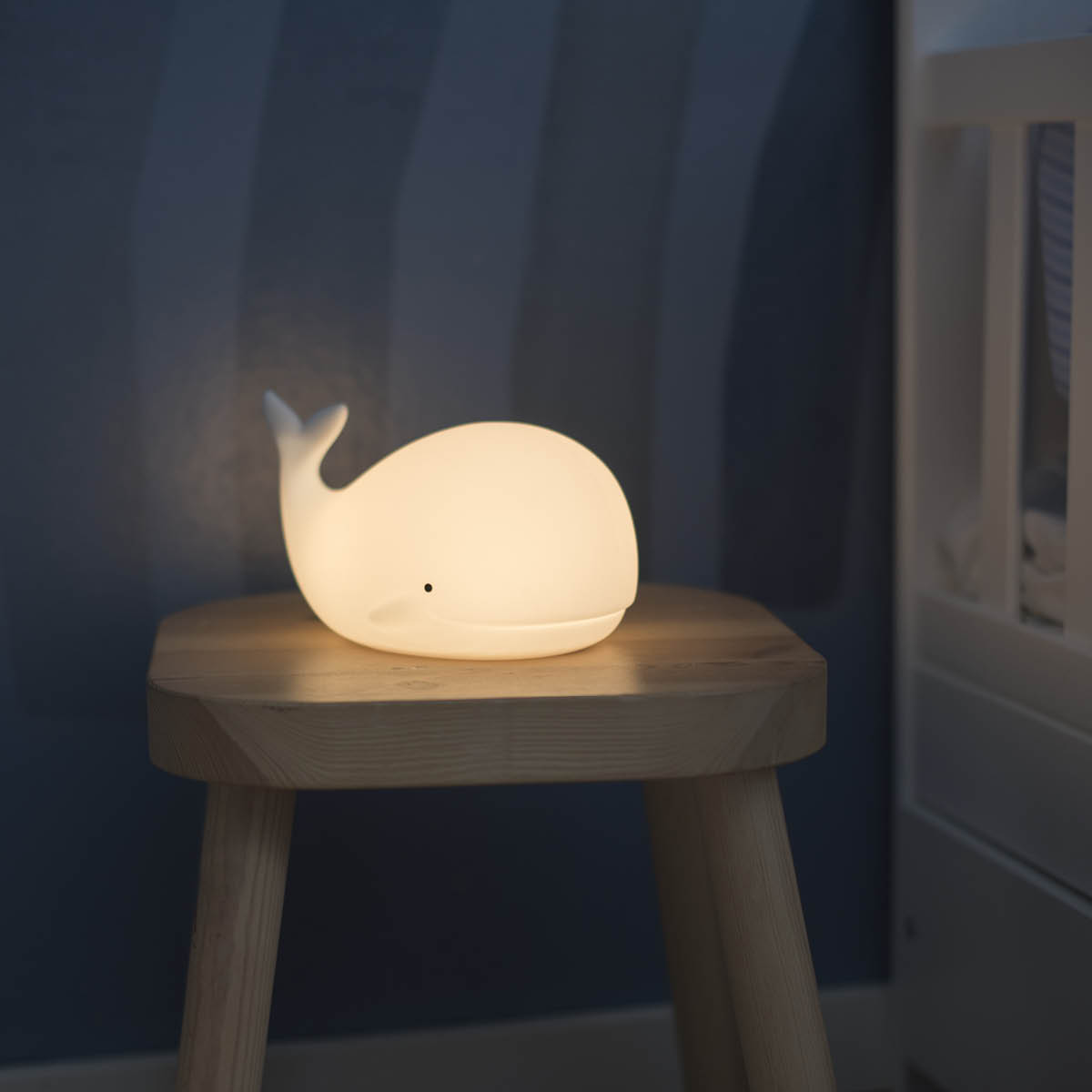 Star Trading Whale LED nattlampe 357-67 6,9x2,6 cm hvit