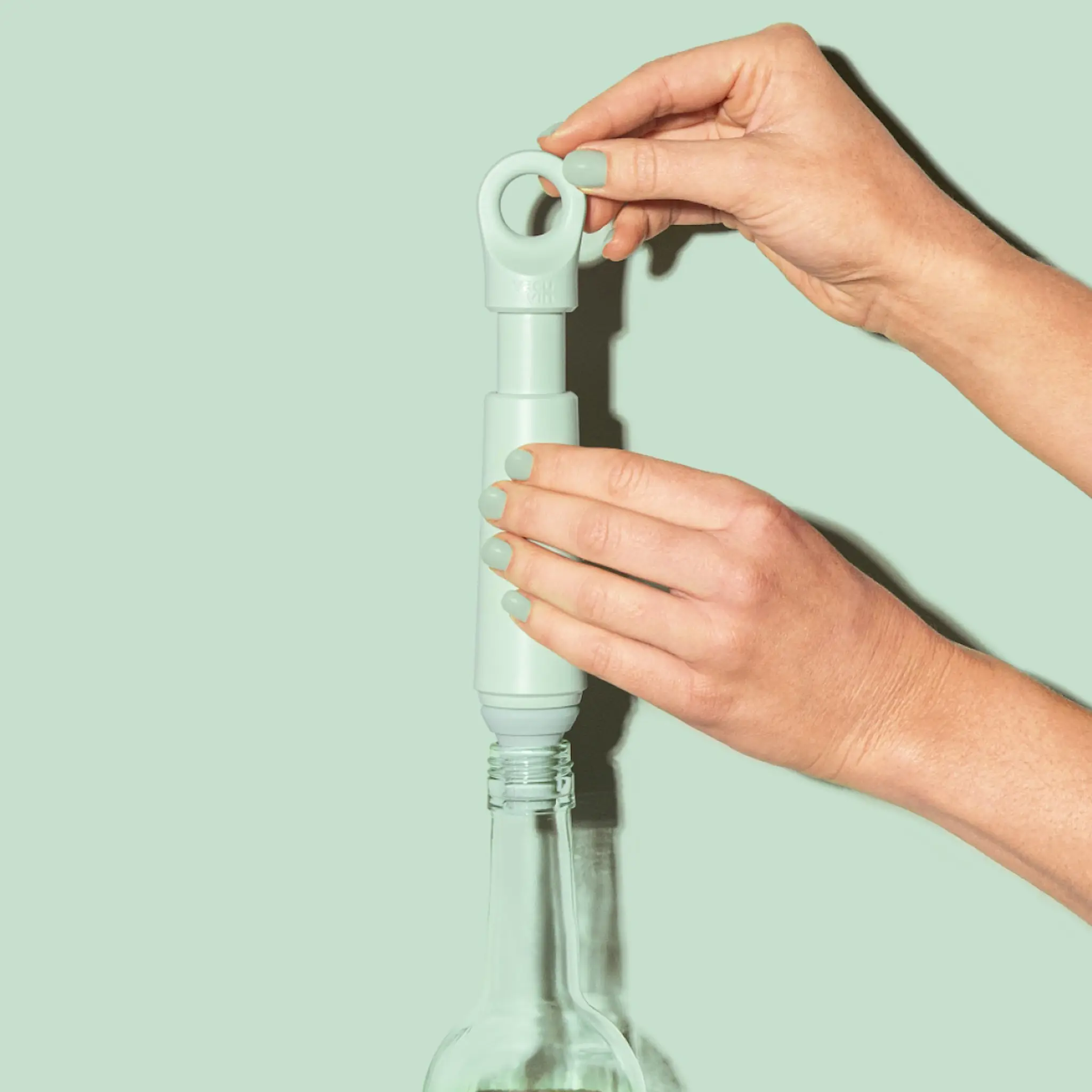 Vacu Vin Loop wine saver jade