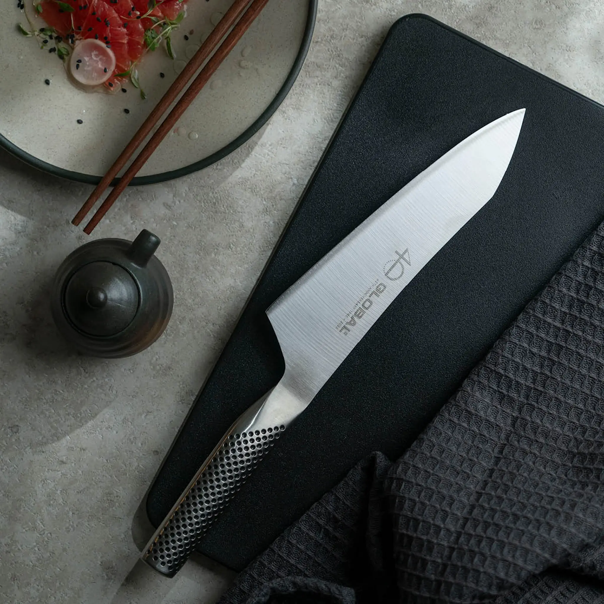 Global Orientalisk kockkniv G-4/AB 18 cm 40-årsjubileum