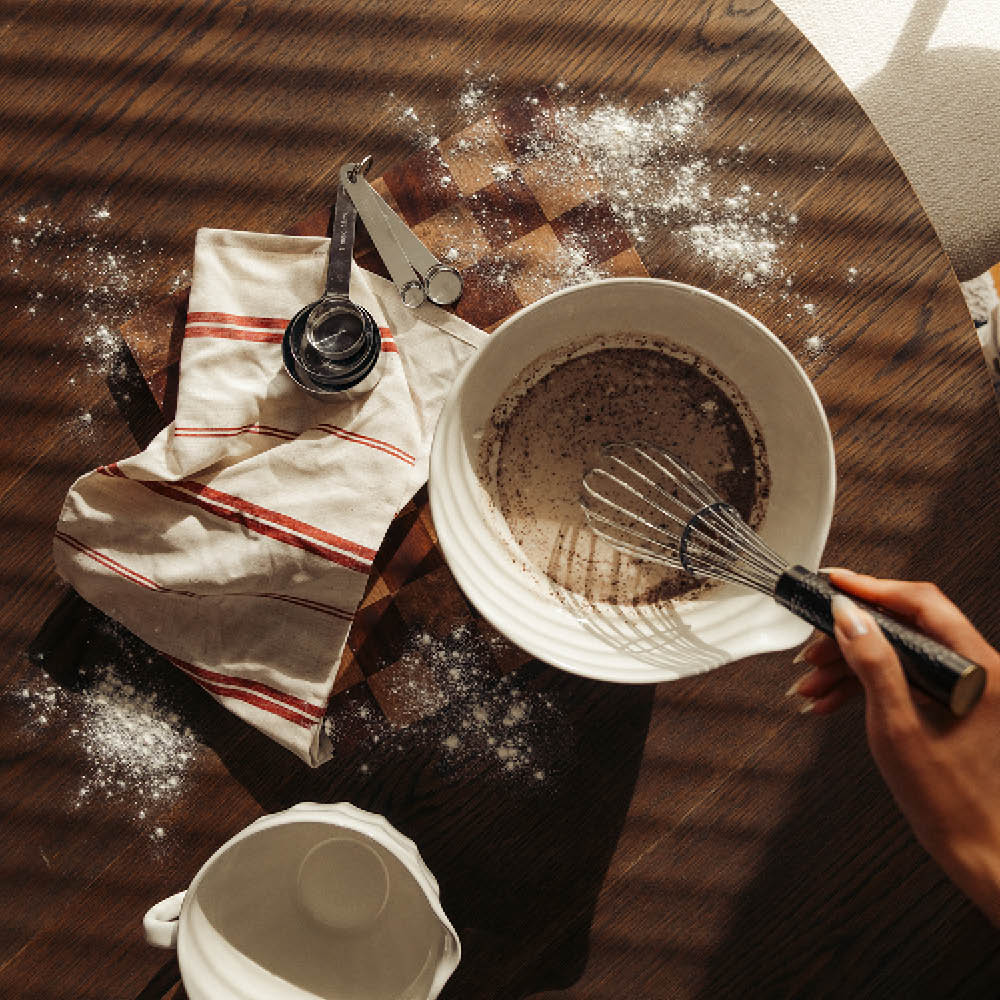 Anders Petter Classic bakskål med hällpip 2,4 L stengods creme