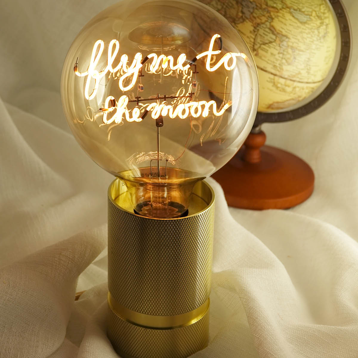 Elements Lighting MITB glödlampa LED 17 cm Fly Me To The Moon bärnsten