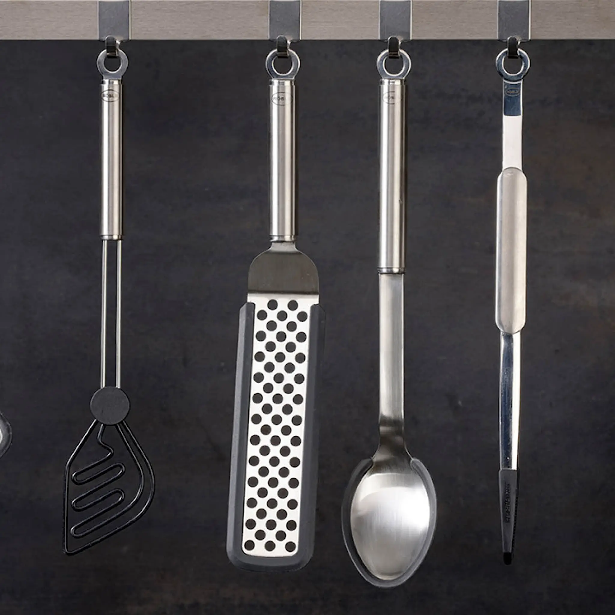 Rösle Stekespade med hull og knekk 32 cm rustfritt stål/silikon