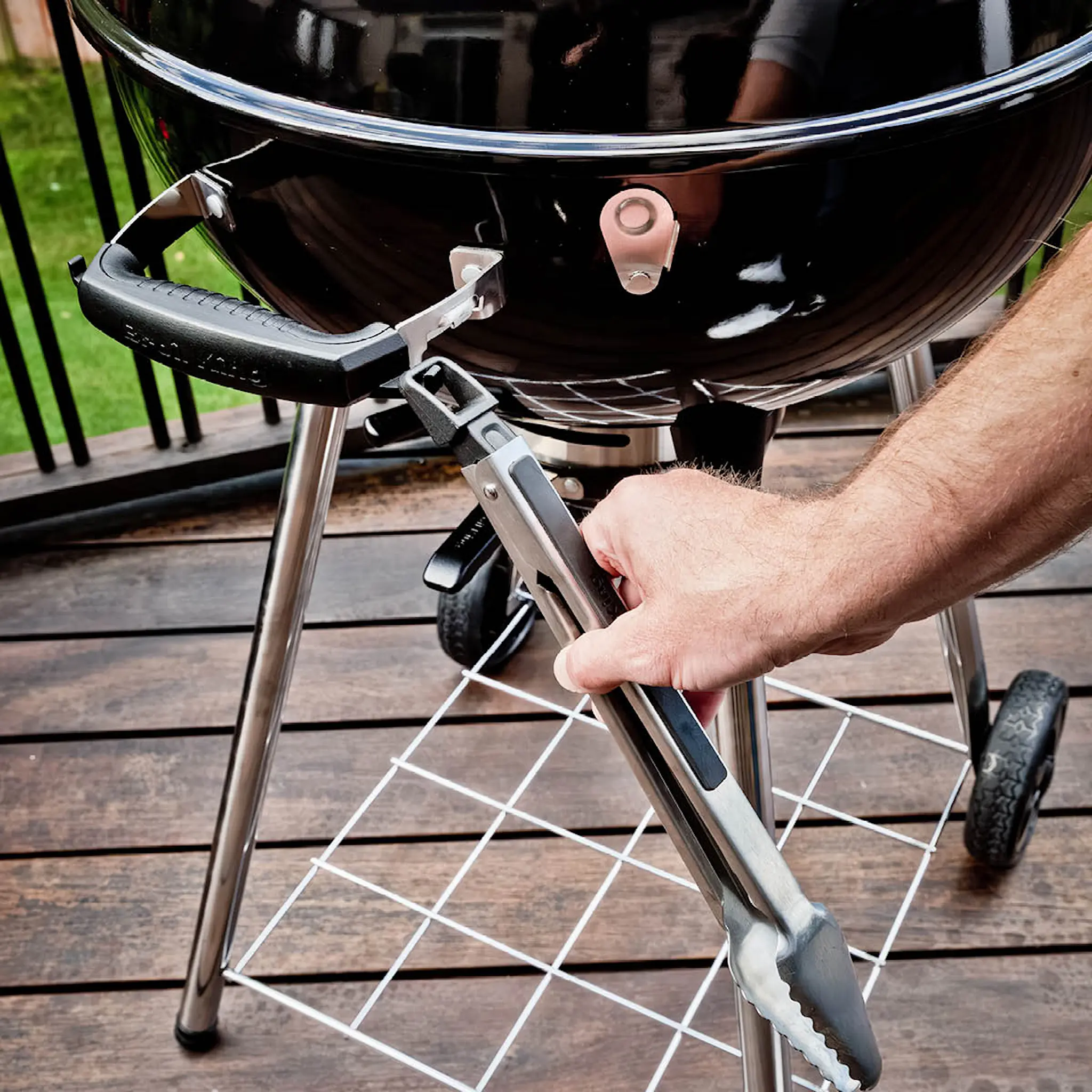 Broil King Kolgrill Crown Kettle Premium 57 cm svart