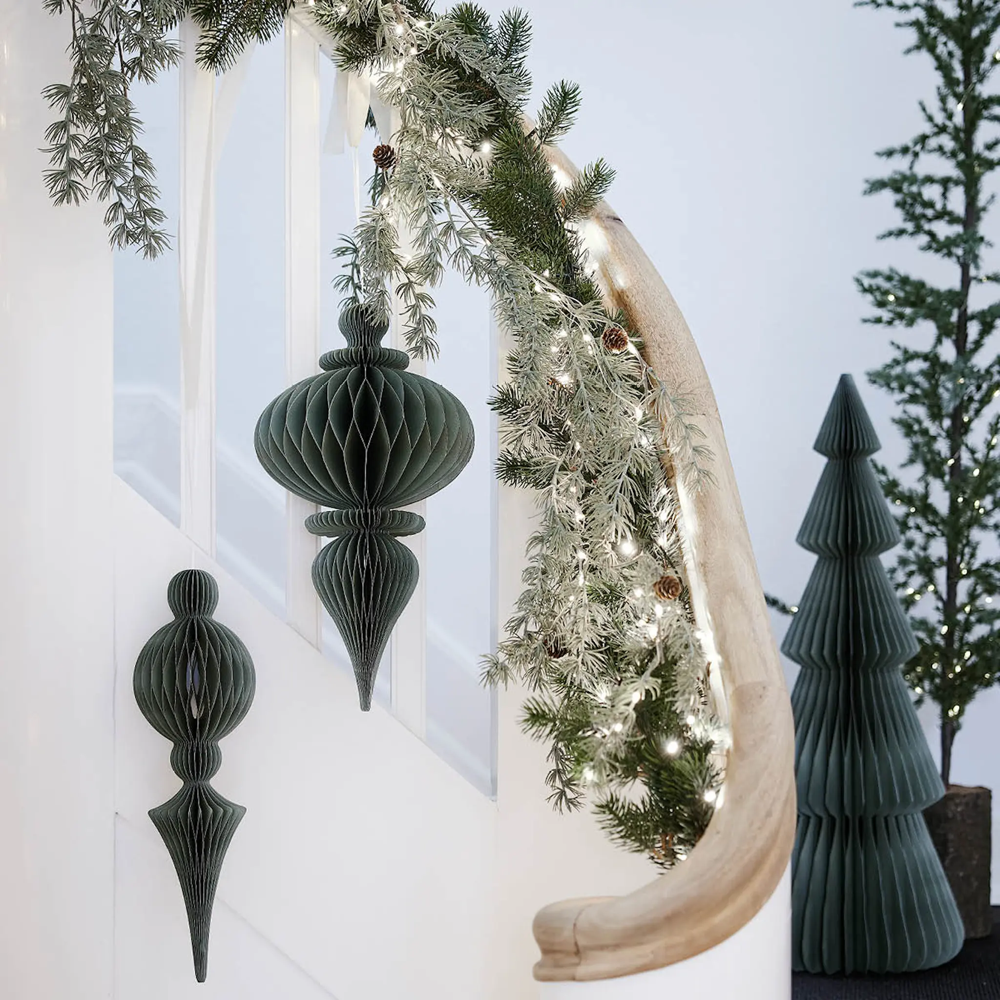 Lene Bjerre Cedille Kyönnös LED-valoilla 153 cm Vihreä