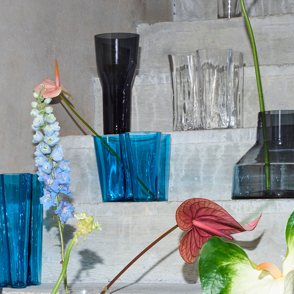 iittala Solare Maljakko 12x26 cm Metallinharmaa