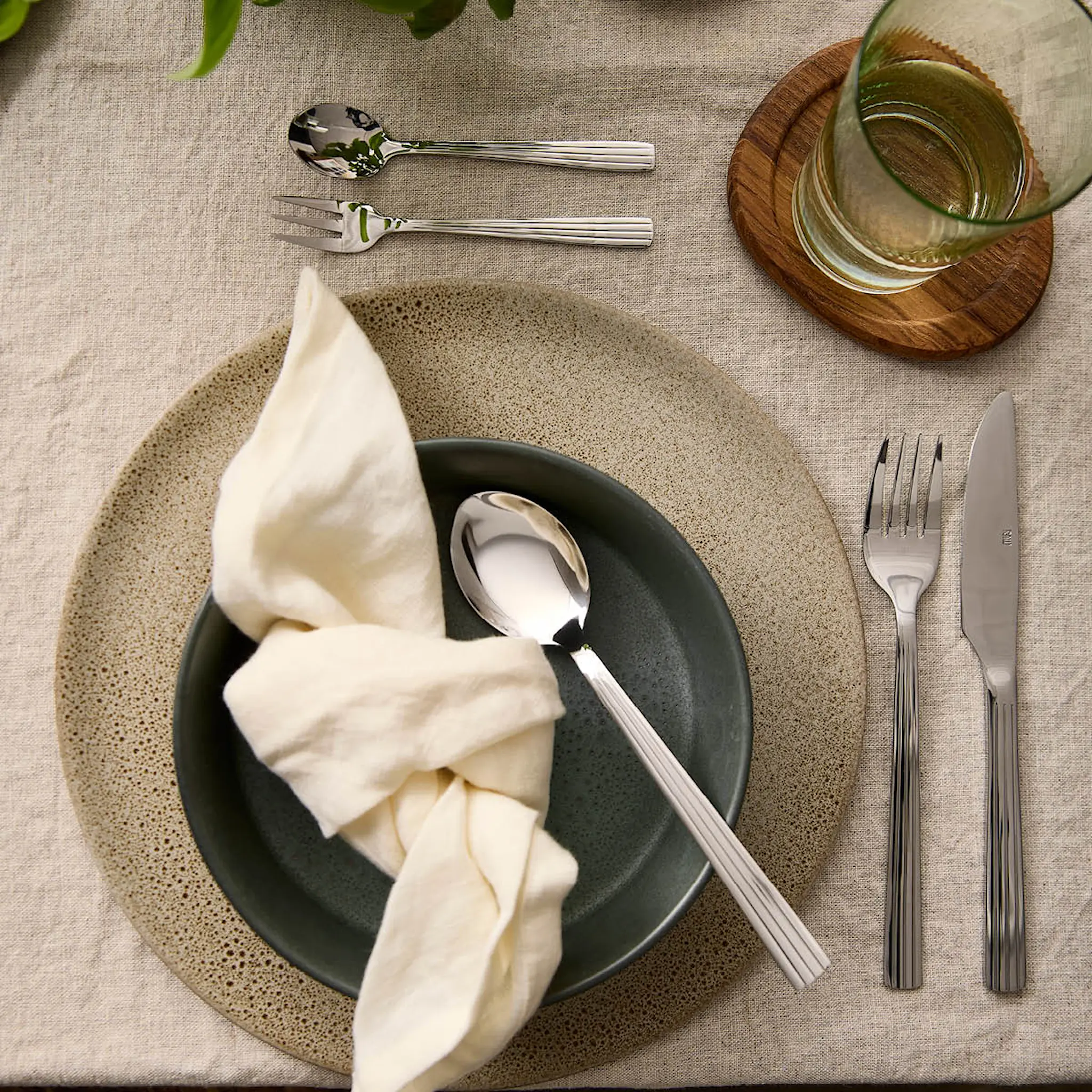 Aida RAW bestickset 60 delar stål