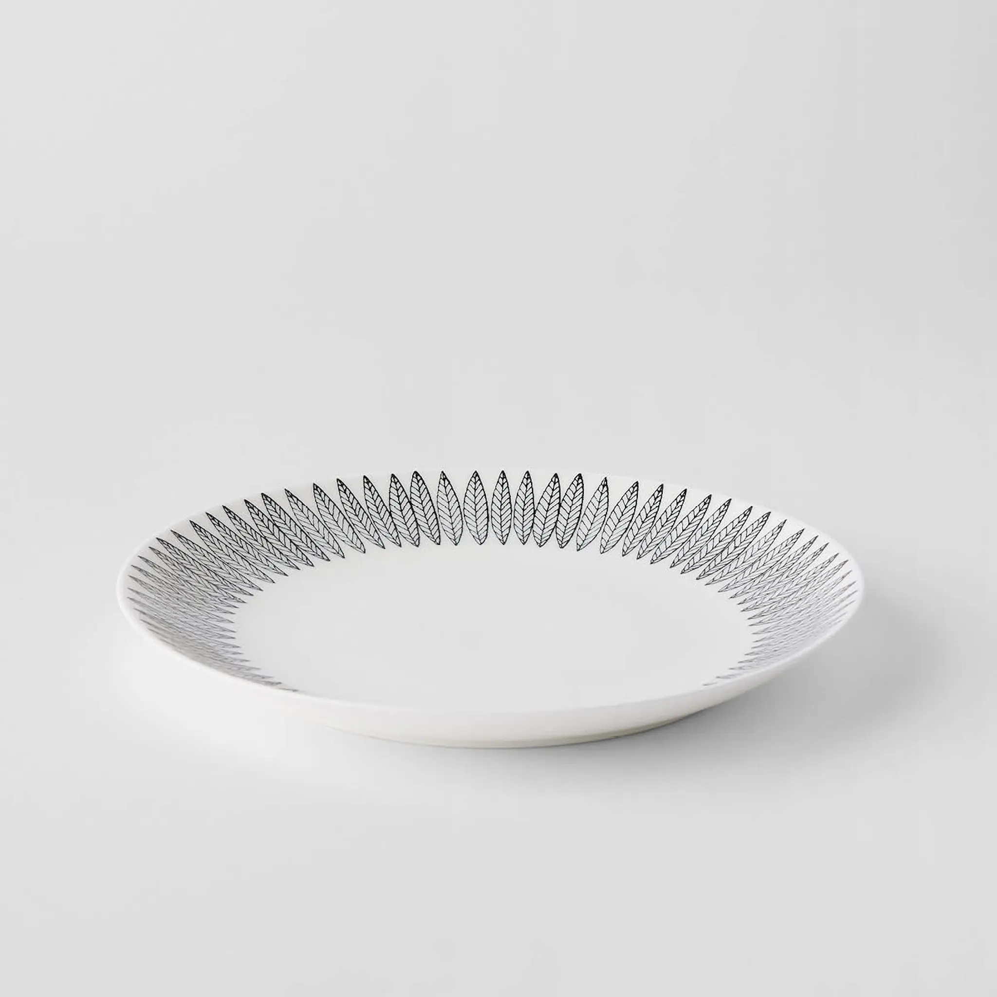 Gustafsberg Salix Svart tallerken 22 cm uten brem