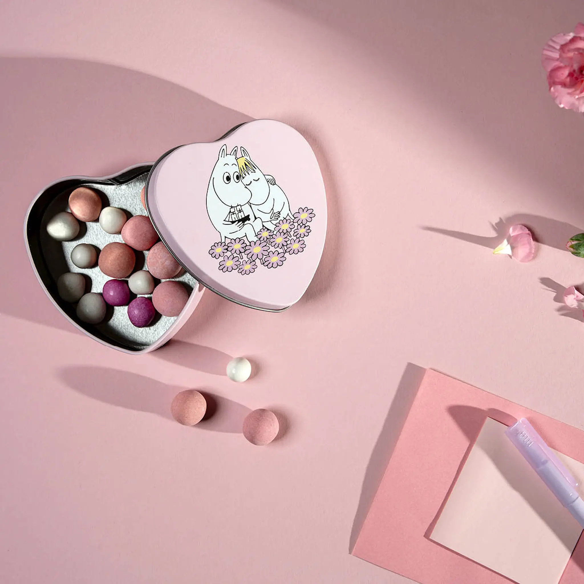 Muurla Muumi Peltipurkki sydämenmuotoinen 10x10 cm Vaaleanpunainen