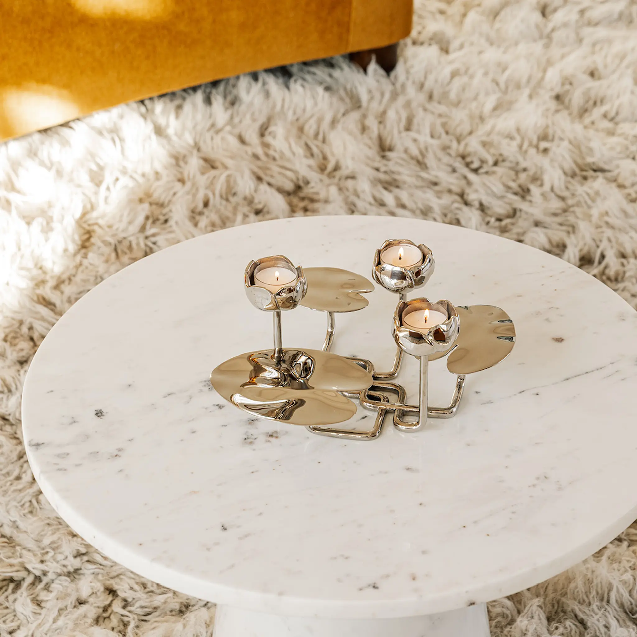 Hilke Ninfea Grande Kynttilänjalka 24x13 cm Nikkelipinnoitettu messinki