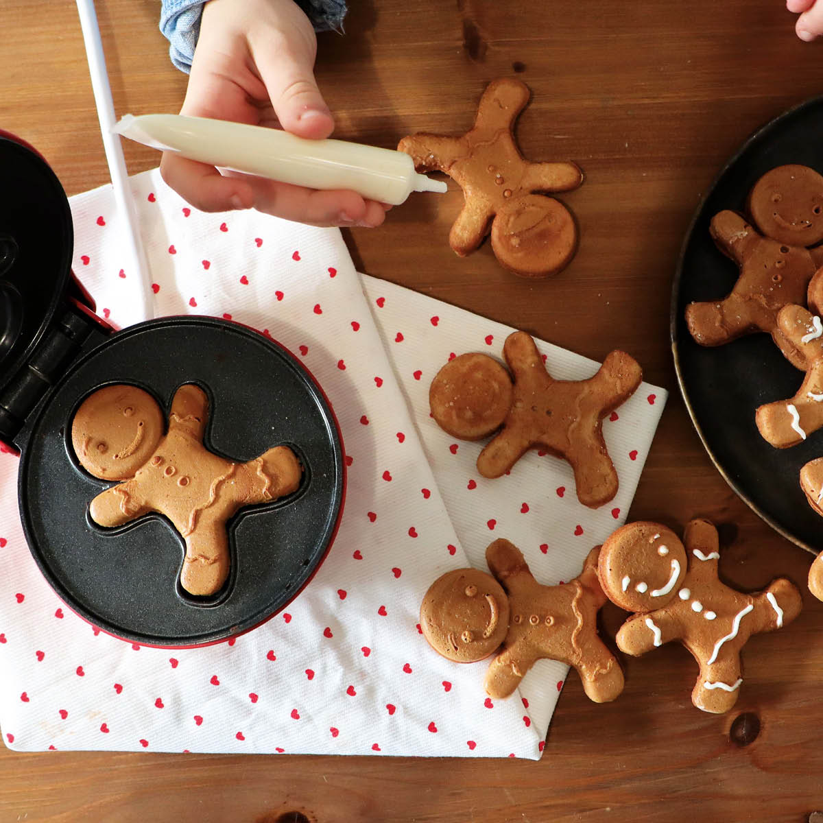 ScrapCooking Vaffeljern pepperkakemann jul rød/svart