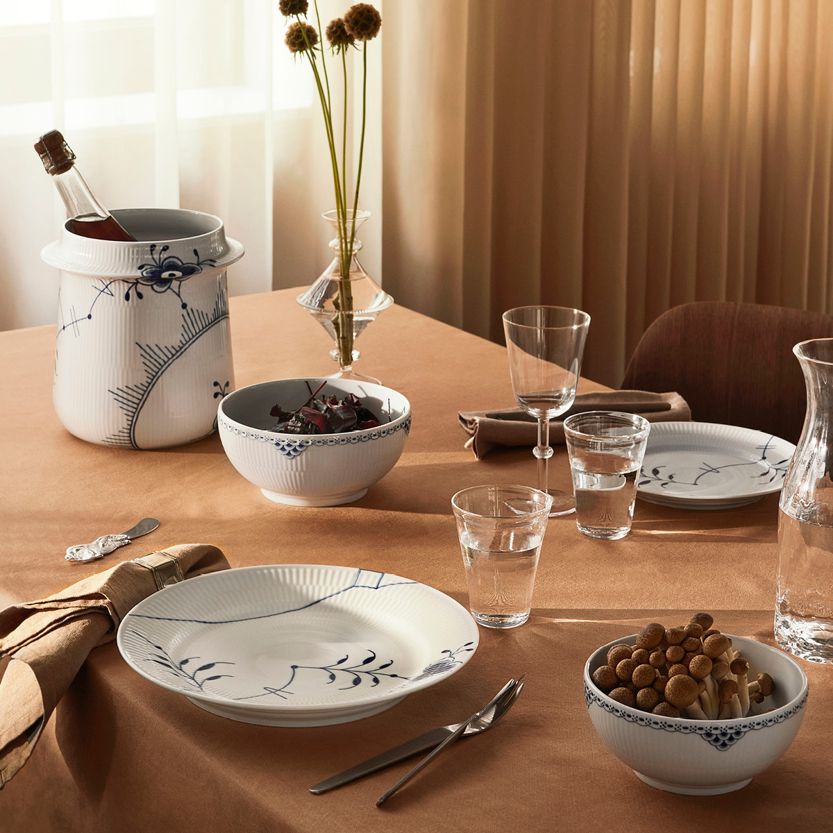 Royal Copenhagen Blue Fluted Mega tallrik limted Edition dekoration 9 27 cm