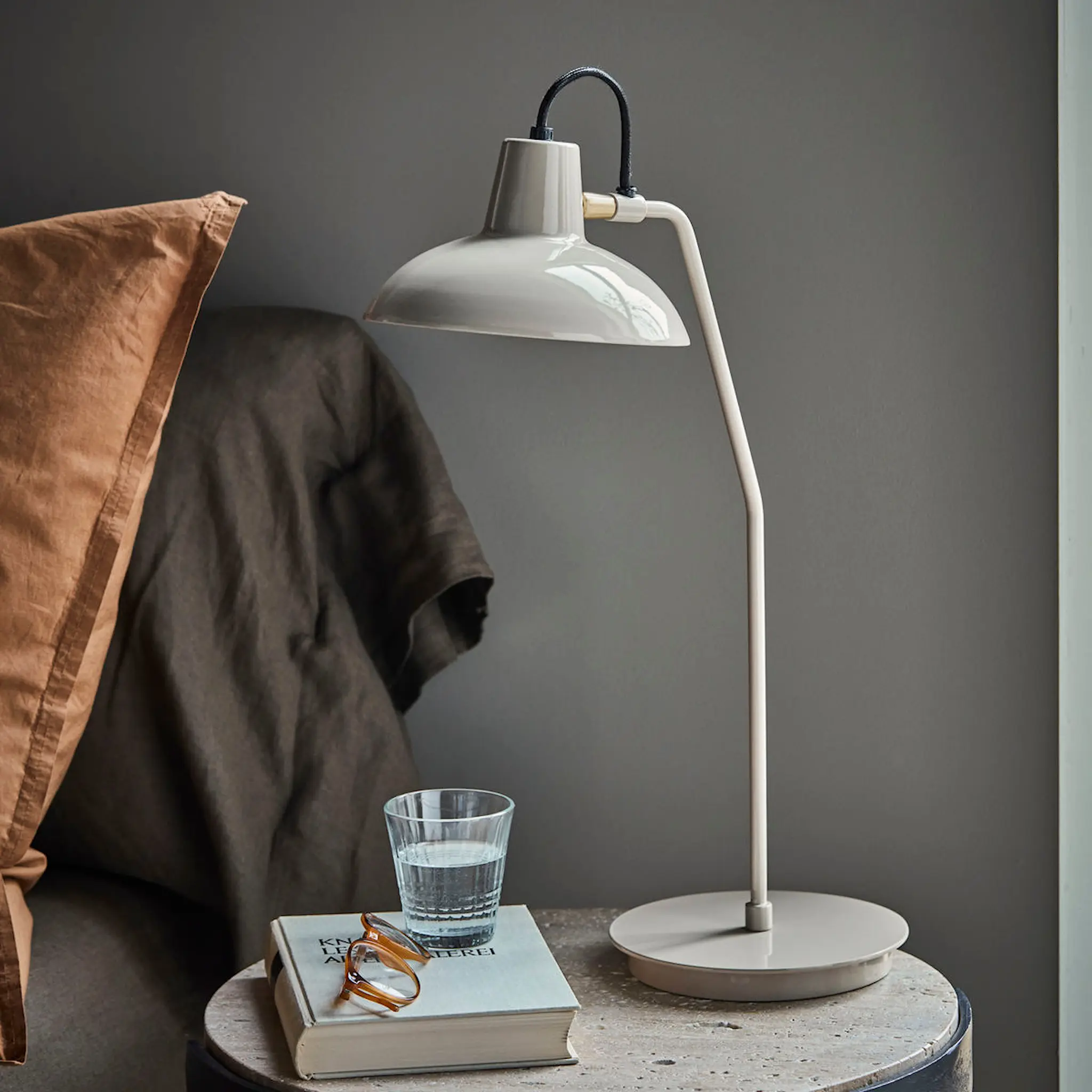 House Doctor Desk bordslampa 34x50 cm grå