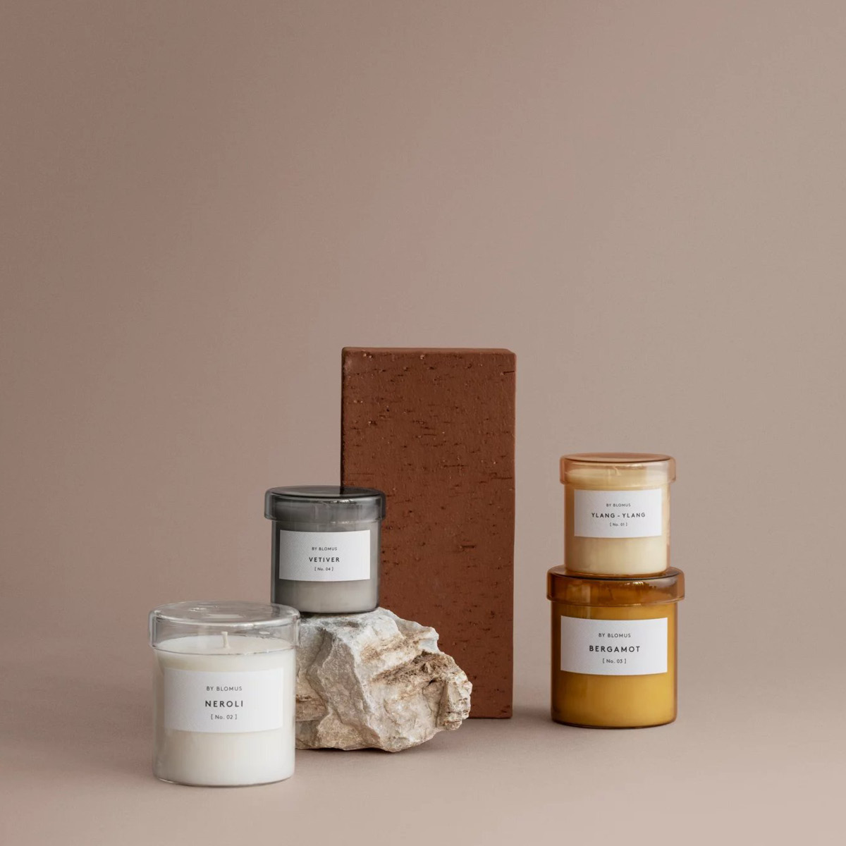 Blomus Valoa Tuoksukynttilä Bergamot 9 cm Tan