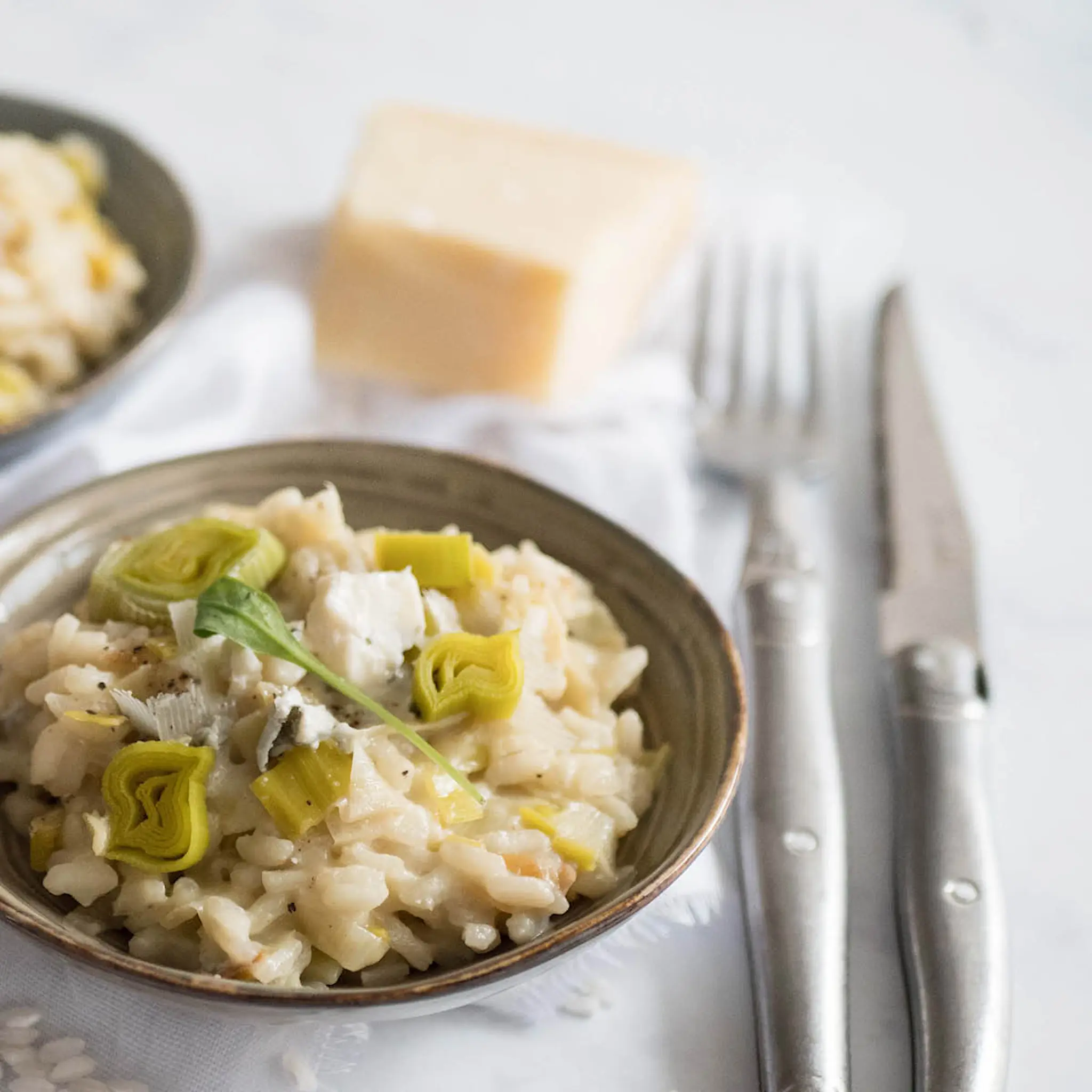 Jean Dubost Laguiole veitsi 23,4 cm teräs