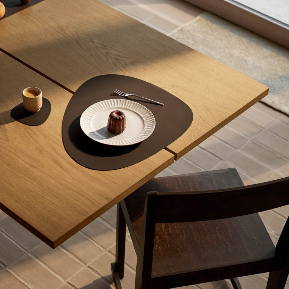 LIND DNA Curve Corduroy bordstablett 37x44 cm hazel