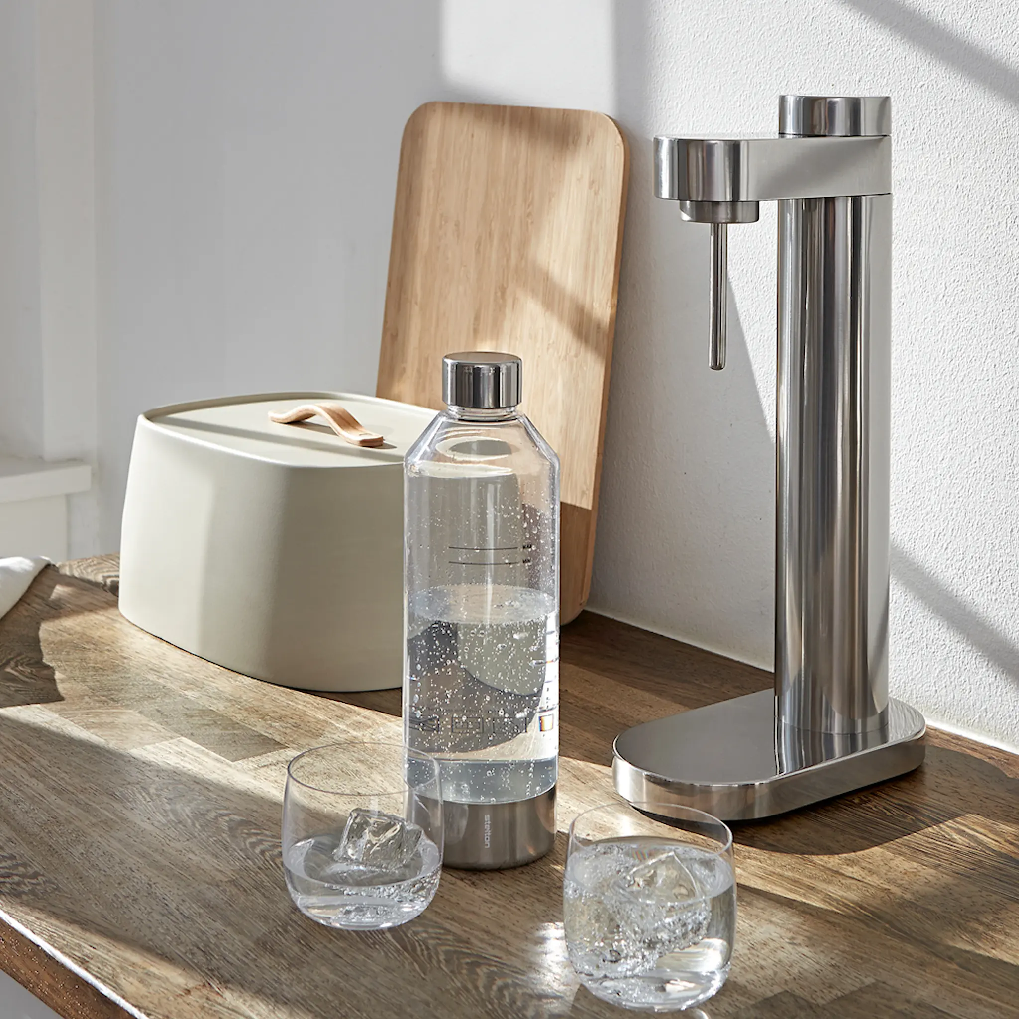Stelton Brus hiilihapotuslaitepullo 85 cl kirkas/teräs