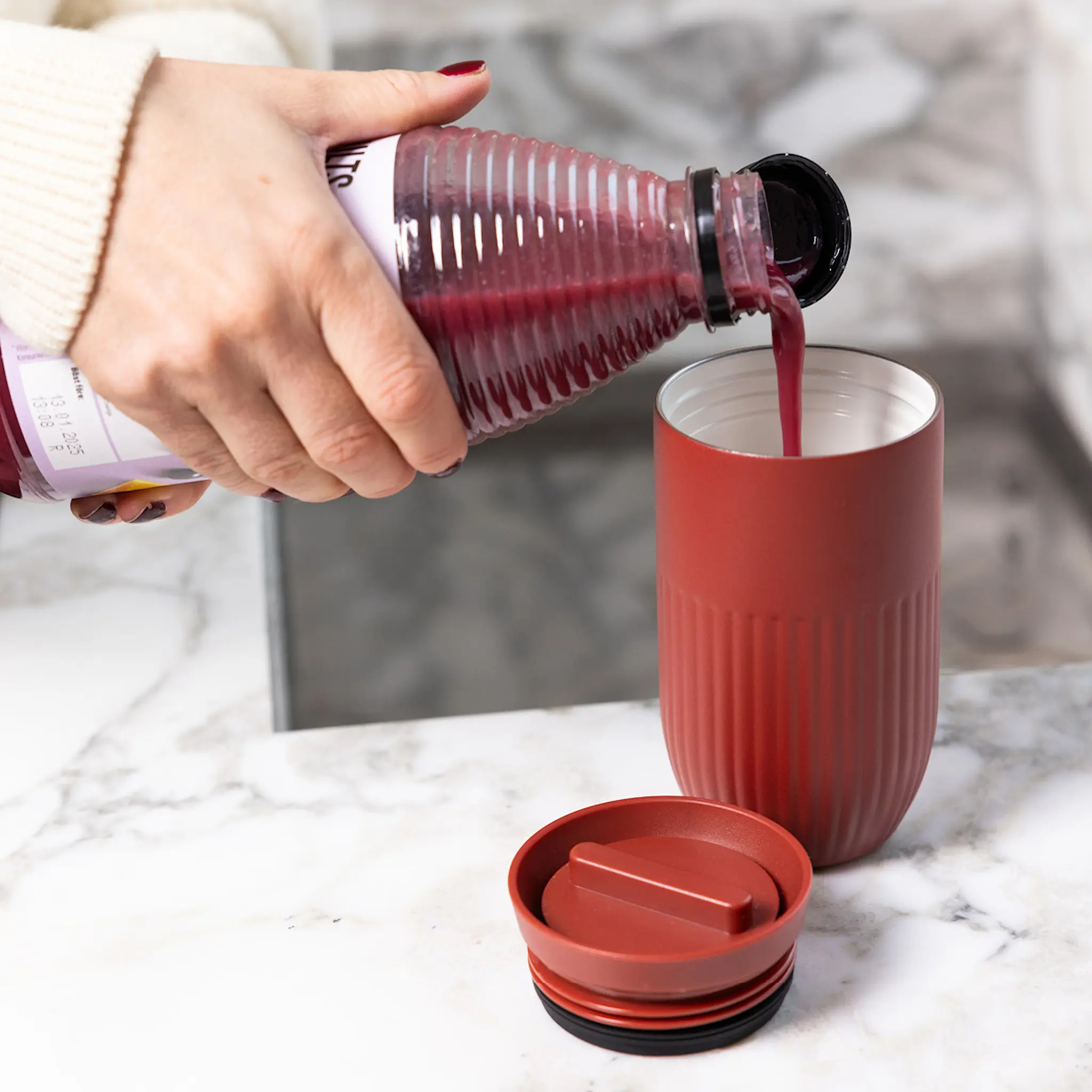 Sagaform Tova termosmugg 32 cl vinröd
