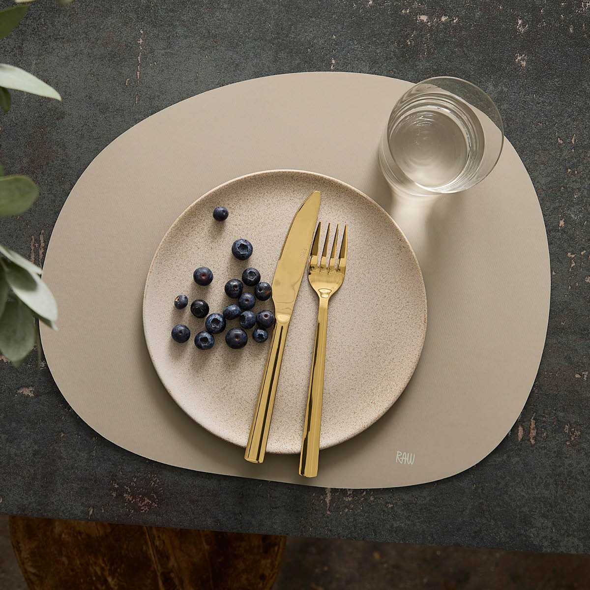 Aida Raw Pöytätabletti silikoni 41x33,5 cm Mellow Clay