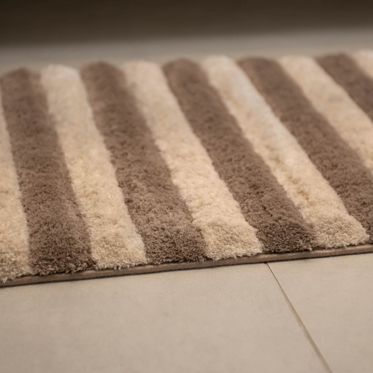 Fanni K Hanko badrumsmatta 50x80 cm sand/vit