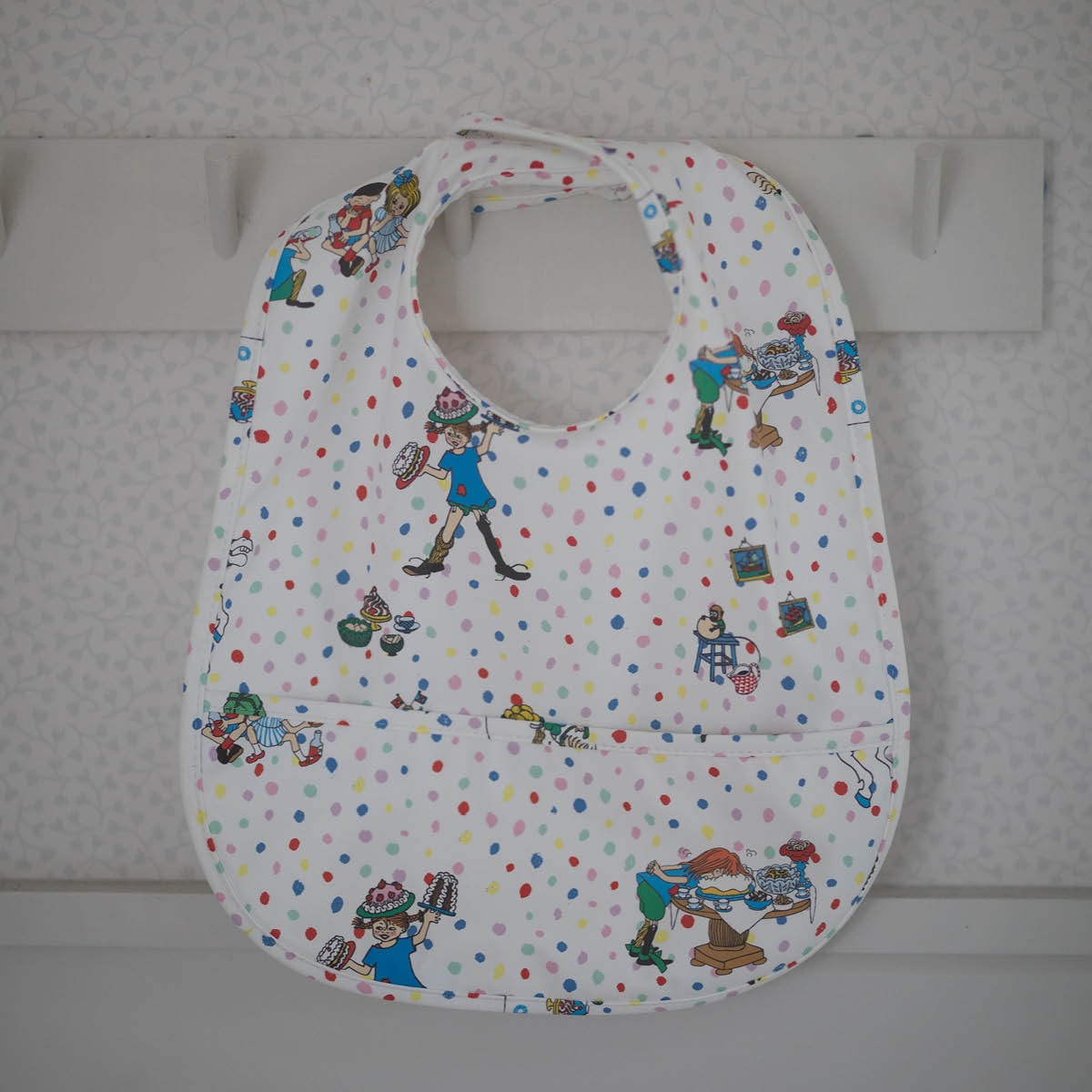 Rätt Start Pippi Långstrump haklapp Födelsedag vit