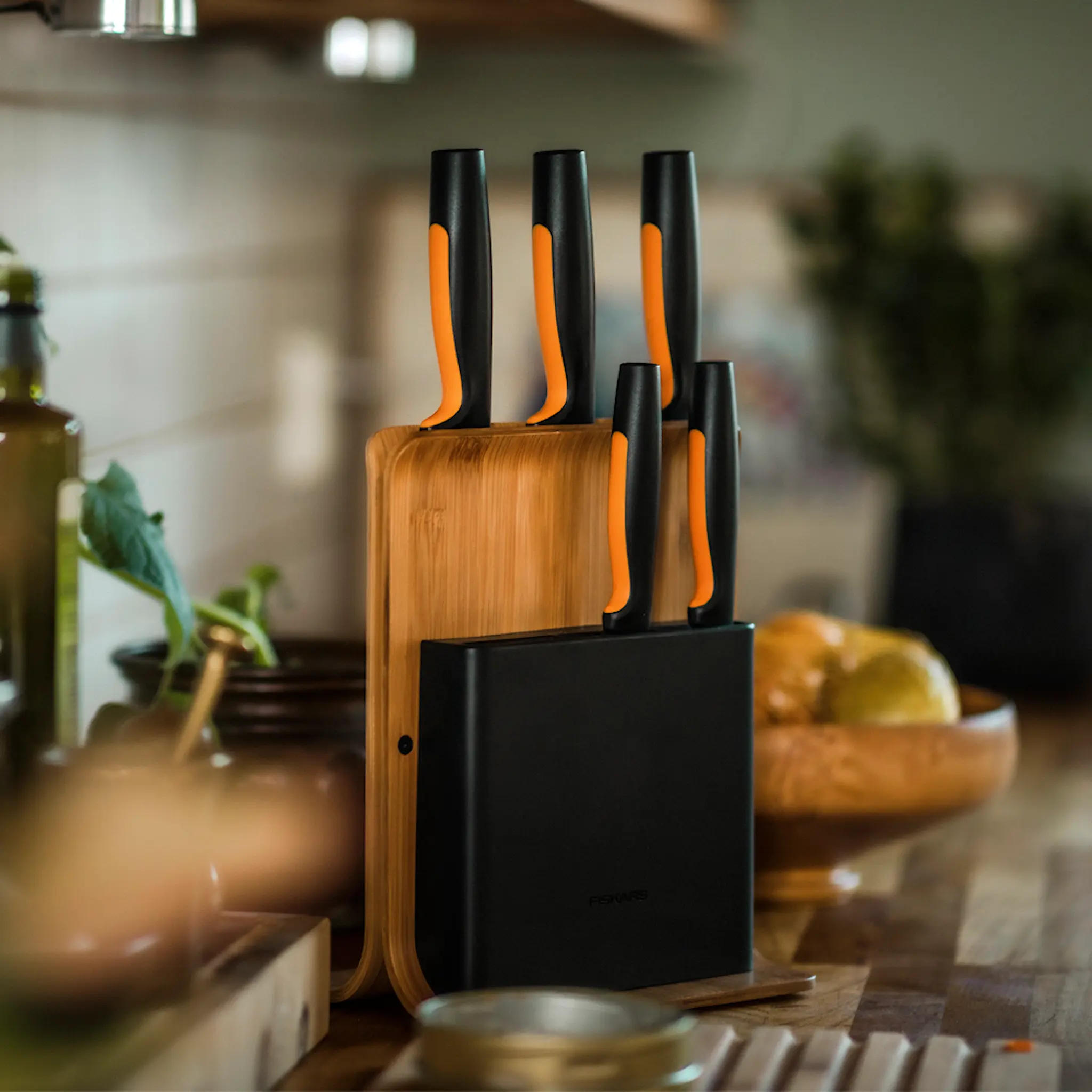 Fiskars Functional Form Knivblock med 5 knivar Bambu