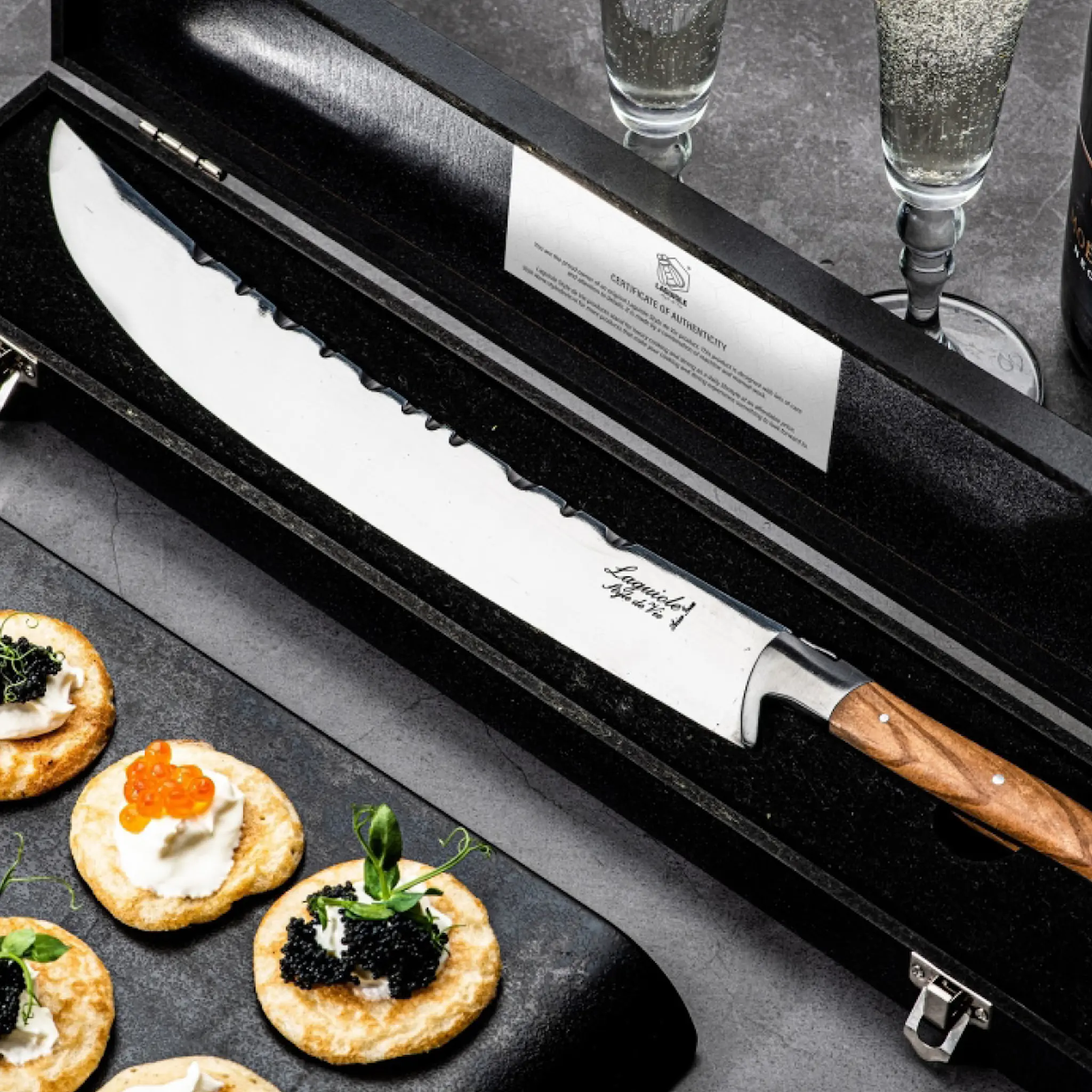 Laguiole Style de Vie Samppanjasapeli Oliivipuu