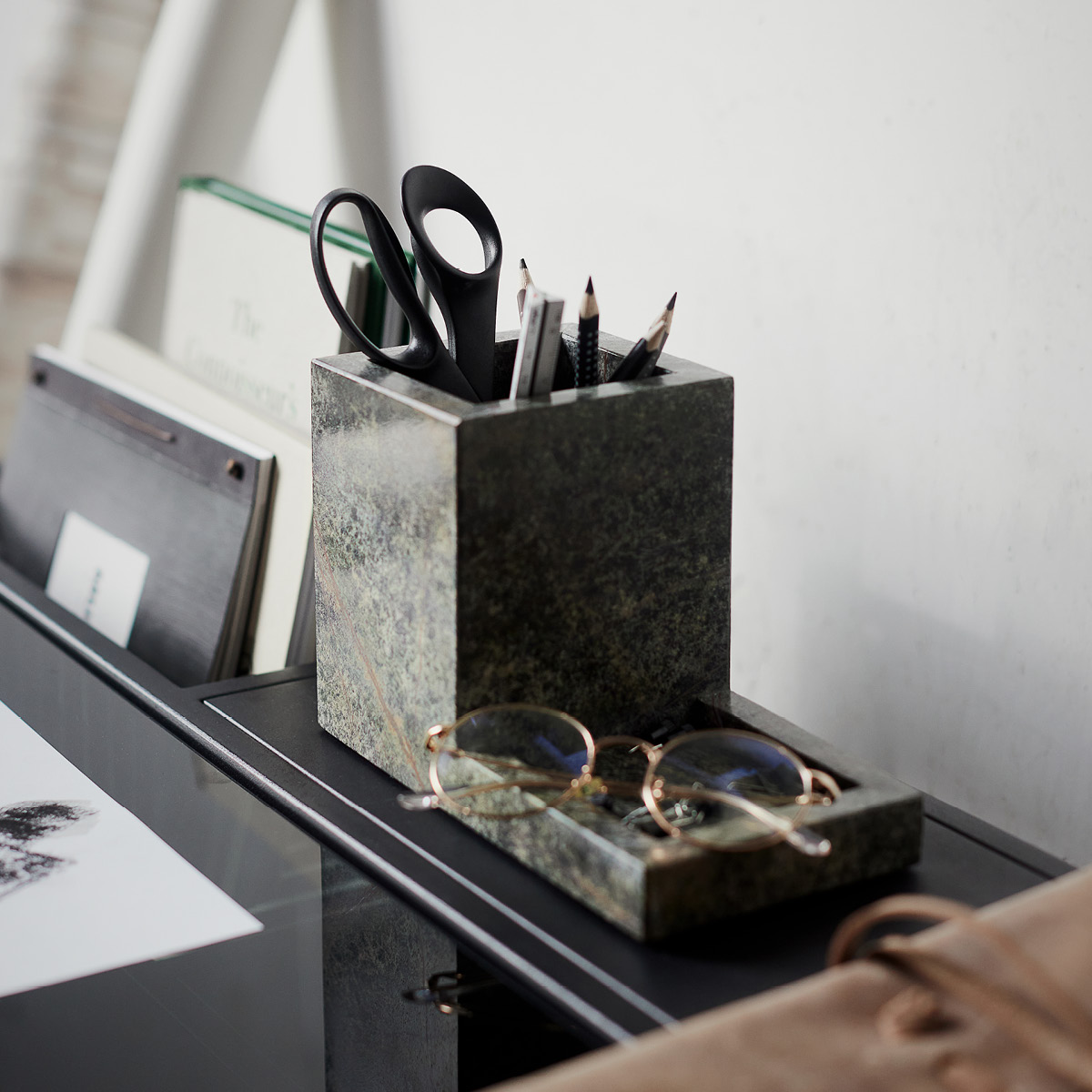 Muubs Vita diskställ 11x21 cm Mörk grå