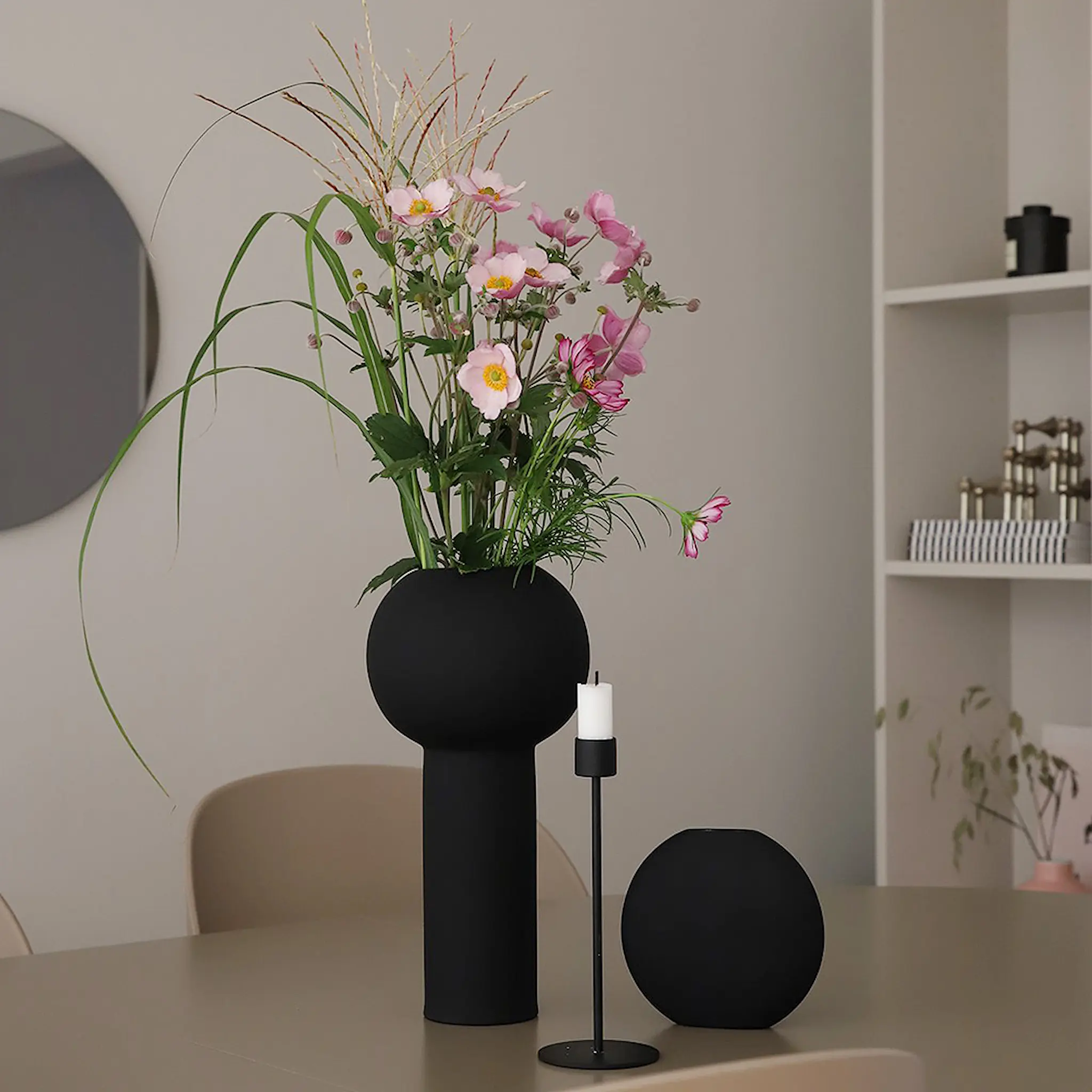 Cooee Pillar Vas 32 cm Svart