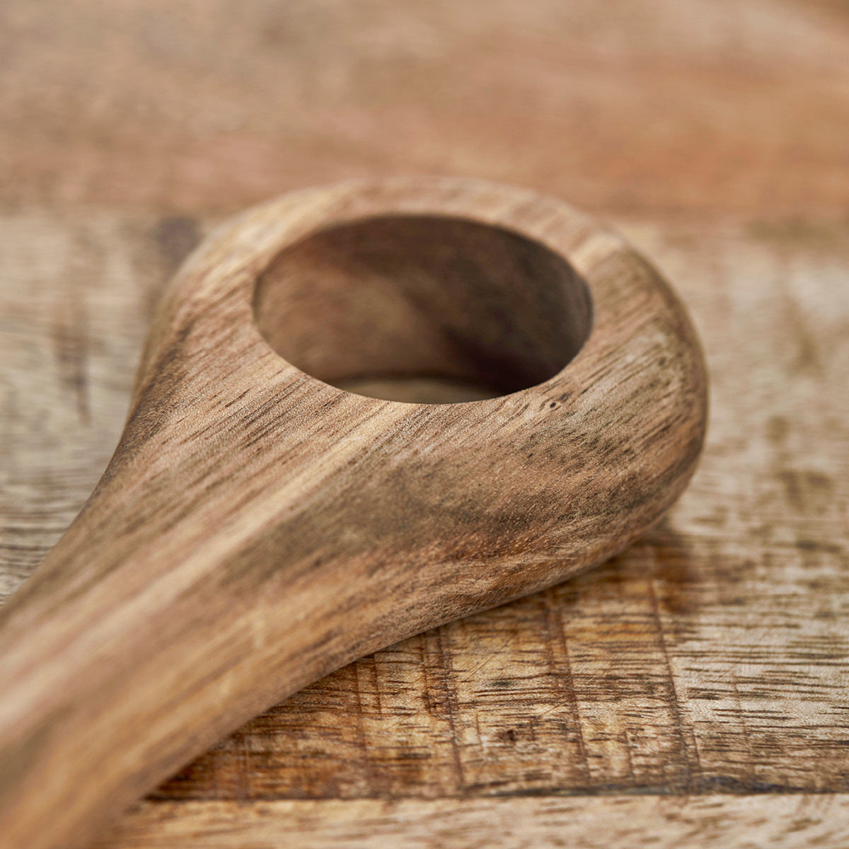 House Doctor Eya skjærebrett i tre 55x12 cm akasie