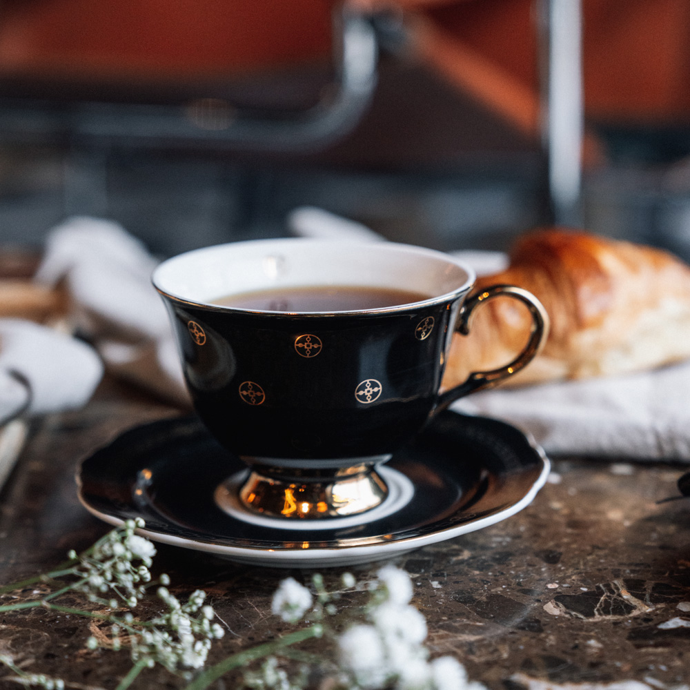 Hilke Anima Gemella Nero kopp og tallerken svart