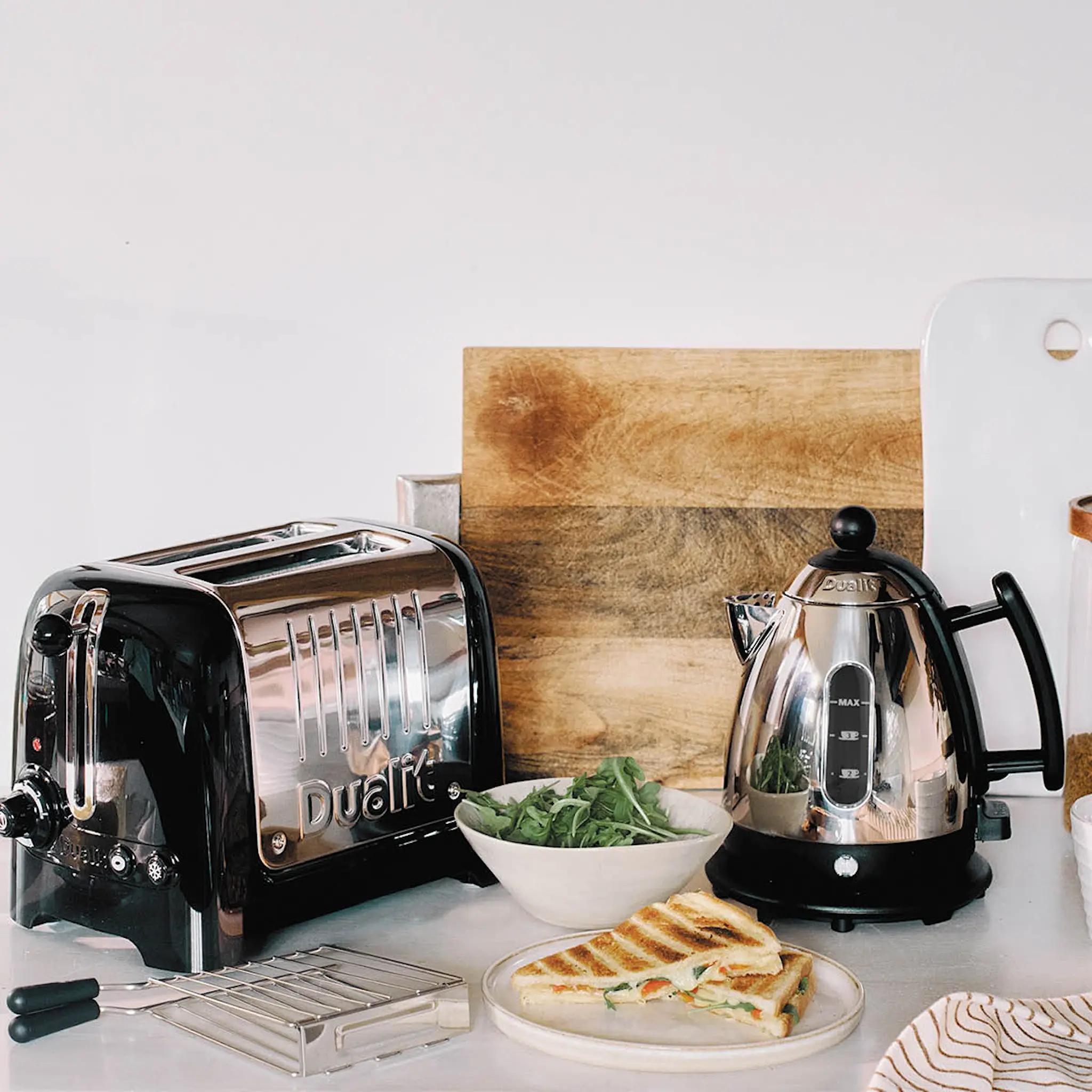 Dualit Vedenkeitin 1L ja Leivänpaahdin 2 viipaletta Musta