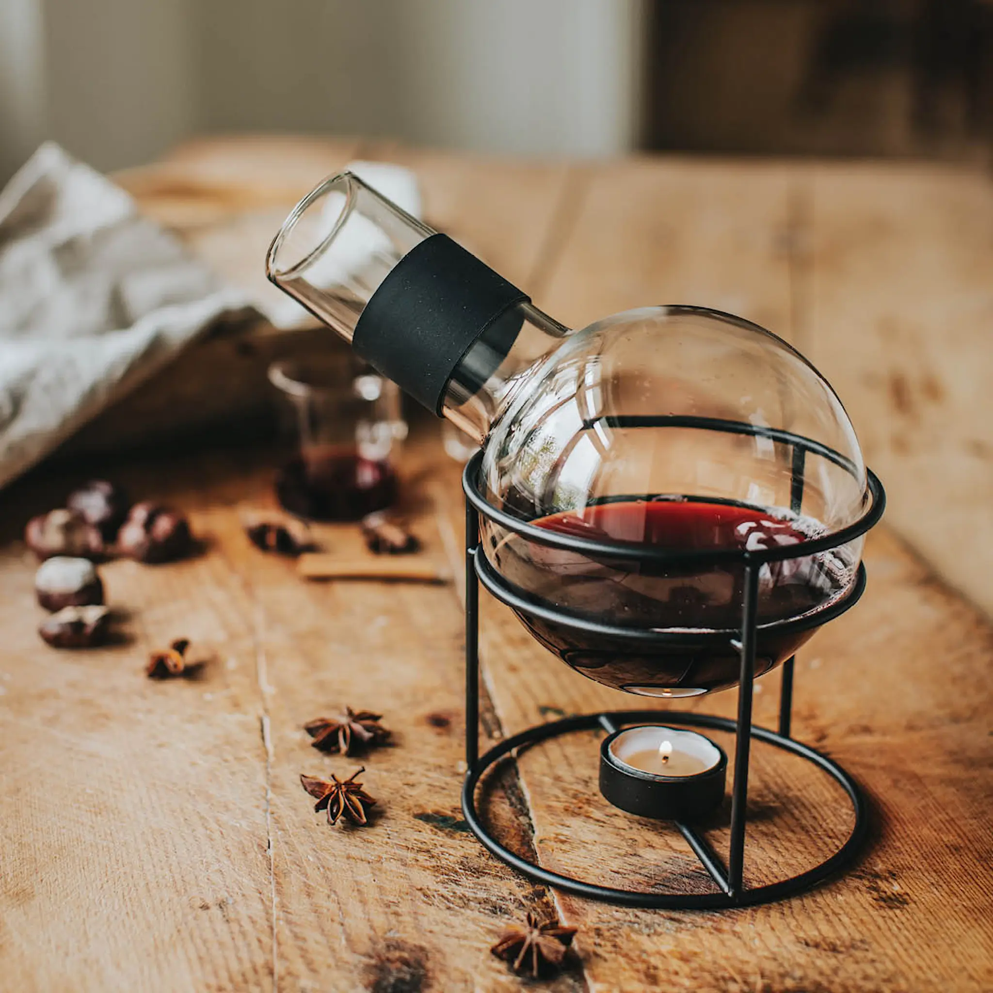Dorre Glora glöggkolv med smidesställning 1,3 L glas/svart