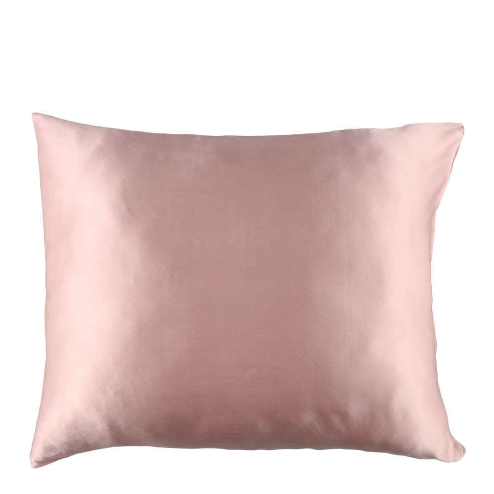 Fanni K Putetrekk silke 50×60 cm lyserosa