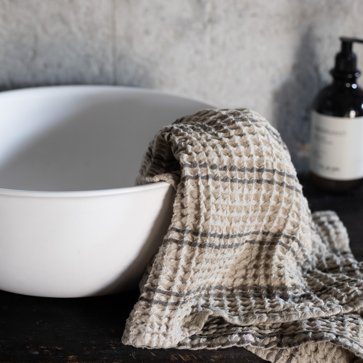 Tell Me More Nella handduk våfflad 50x70 cm taupe stripe