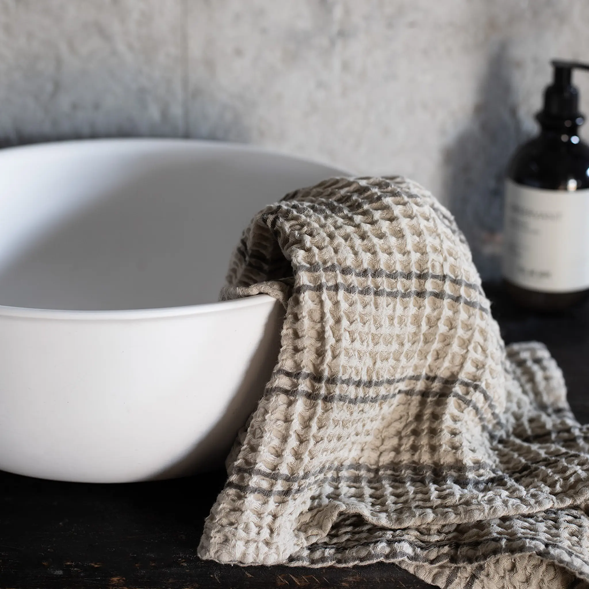 Tell Me More Nella handduk våfflad 50x70 cm taupe stripe